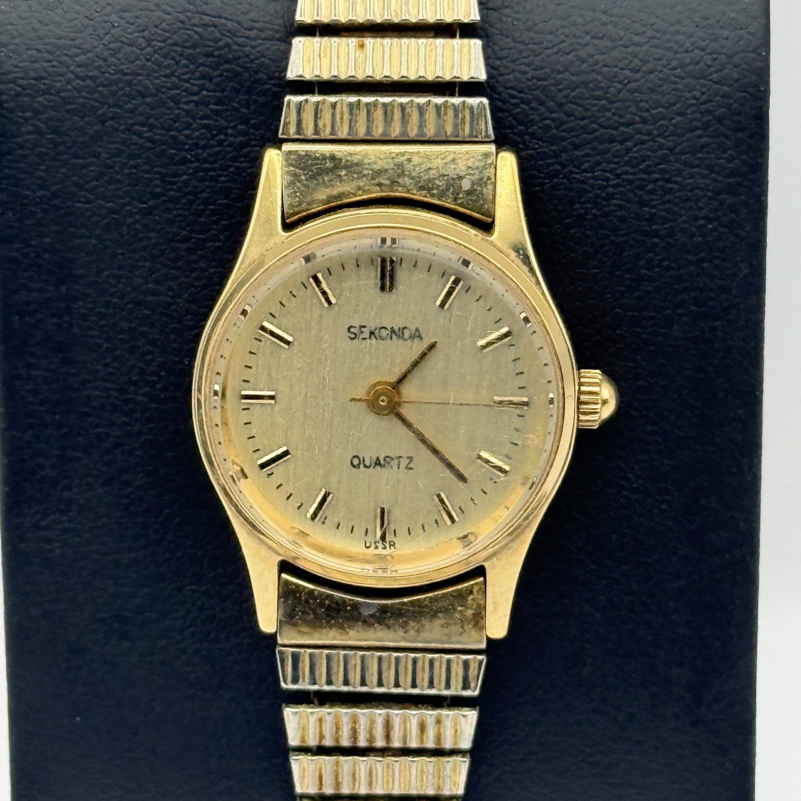 Sekonda USSR Vintage Quartz Watch Gold Tone Stretch Band Steel Working 22mm