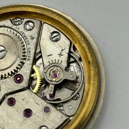 Peseux 320 Watch Movement Avia Manual Wind Vintage Swiss 17 Jewels Parts 30.4mm