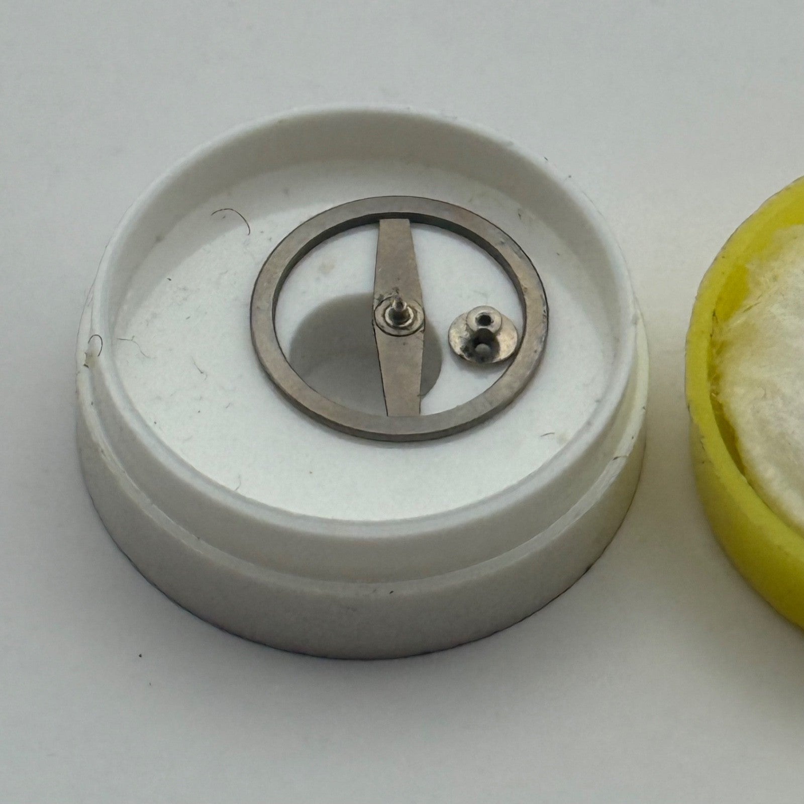 BRAC 107 Balance Complete 10 1/2''' Renata 705 Watch Movement Parts Vintage