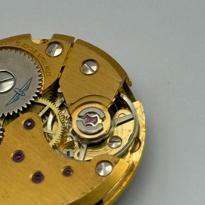 Peseux P 7046 Watch Movement Manual Wind Vintage 17 Jewels Swiss Parts 23.6mm