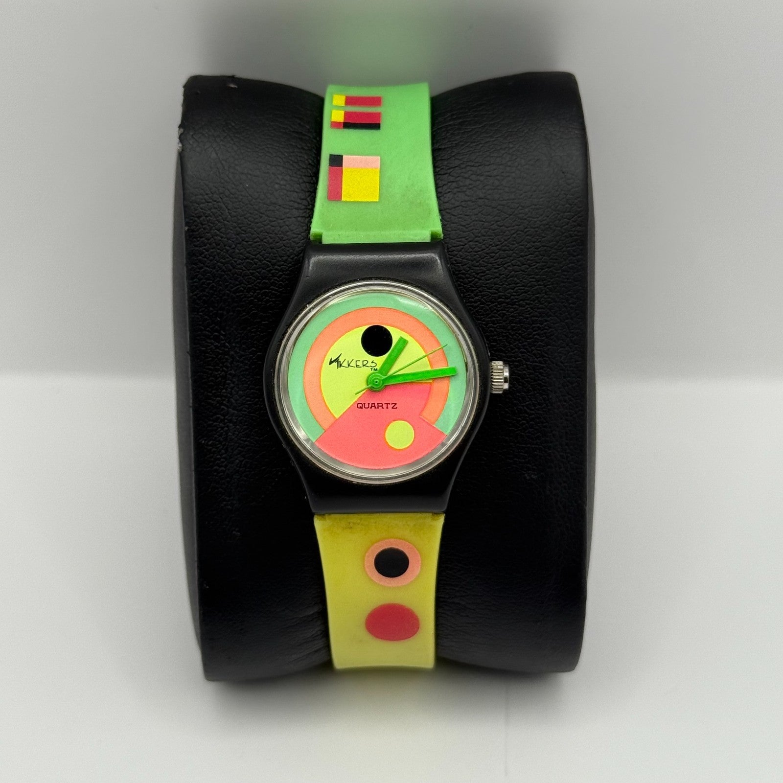 Tikkers Unisex Kids Quartz Watch Colorful Dial Green Yellow Strap Working 24mm