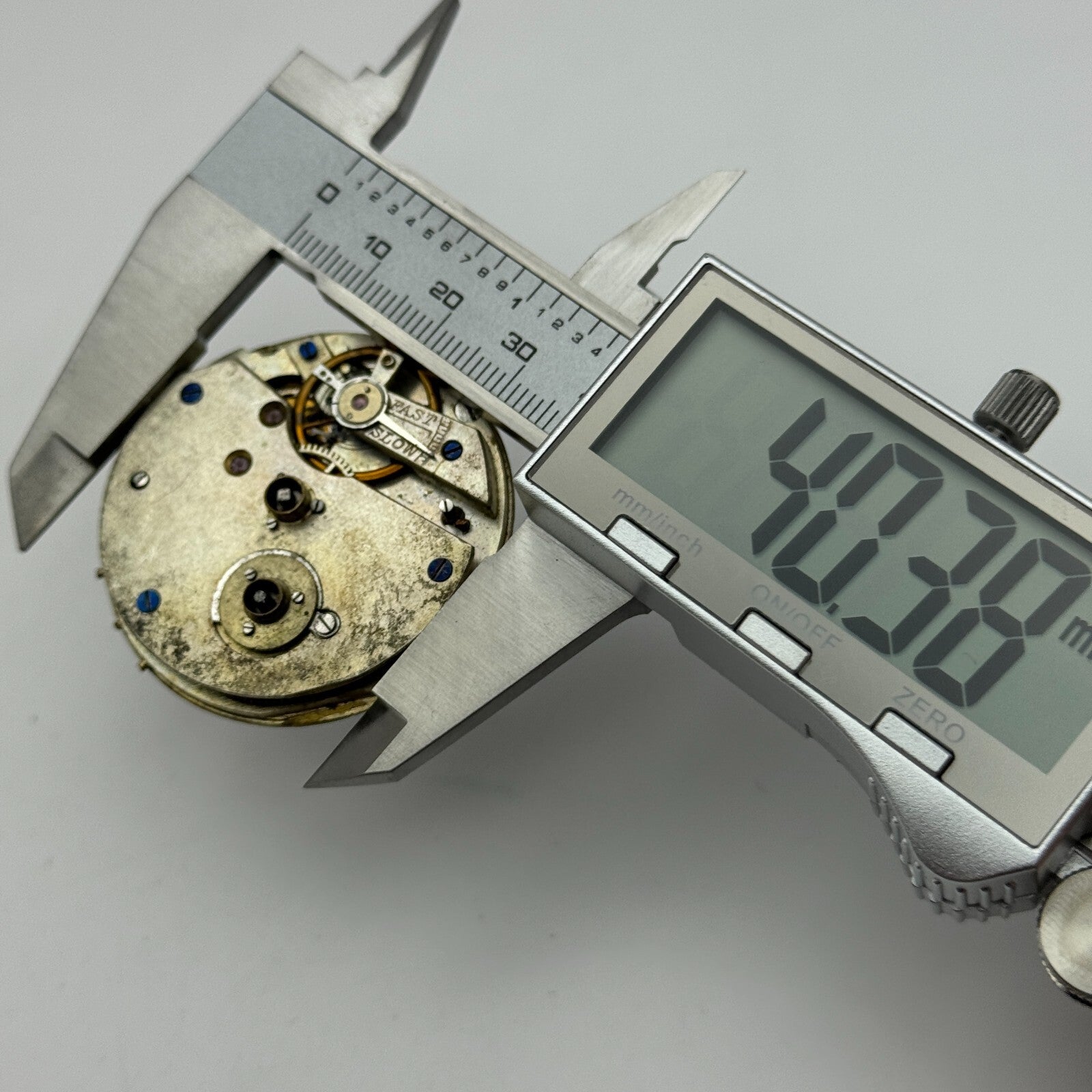 43.2mm Antique Key Wound Balance Intact Pocket Watch Movement Dial Hands PARTS