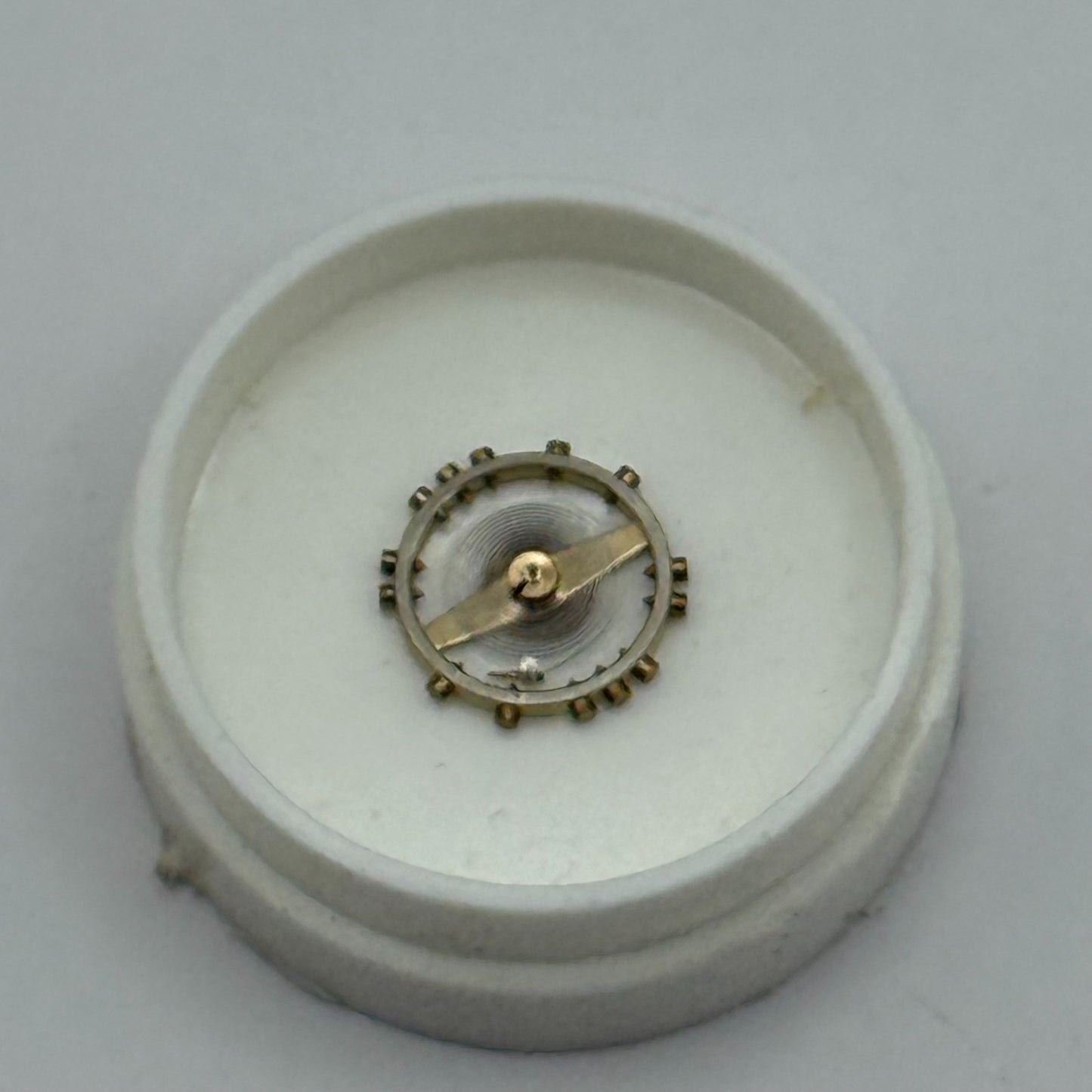 FEF 6600 Balance Wheel Complete And Spring Inca 1181 M Watch Movement Parts NOS