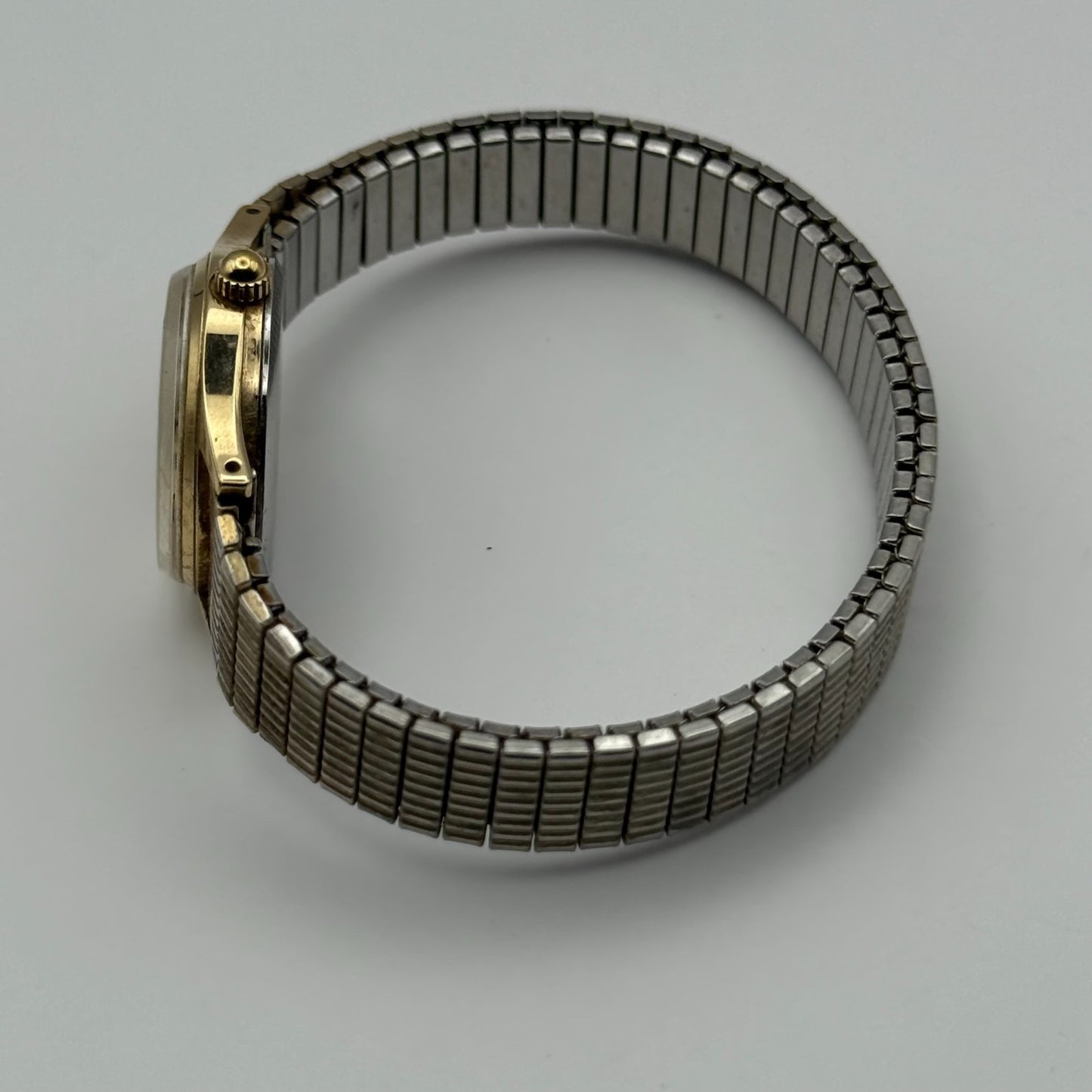 Sekonda USSR Vintage Quartz Watch Gold Tone Stretch Band Steel Working 22mm