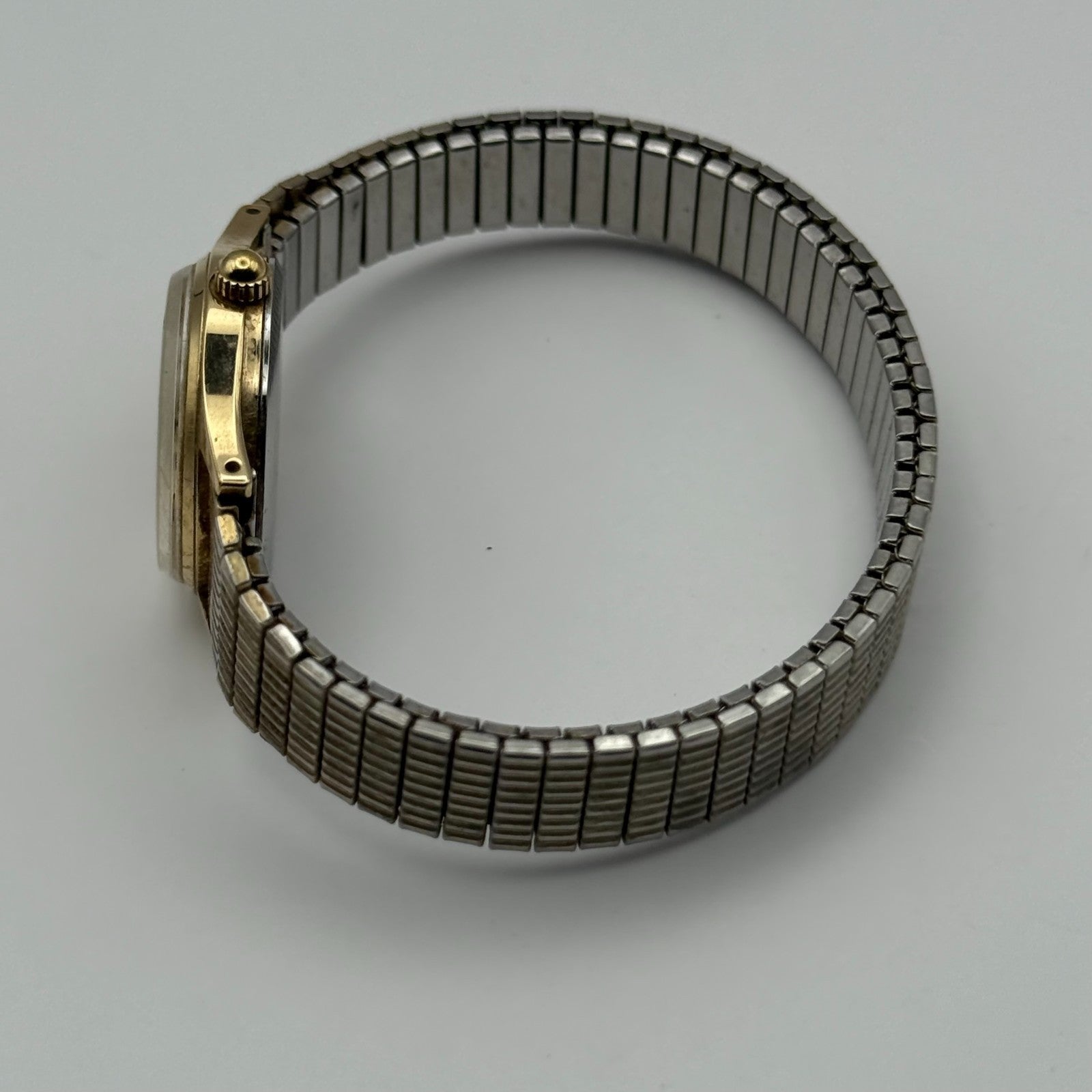 Sekonda USSR Vintage Quartz Watch Gold Tone Stretch Band Steel Working 22mm