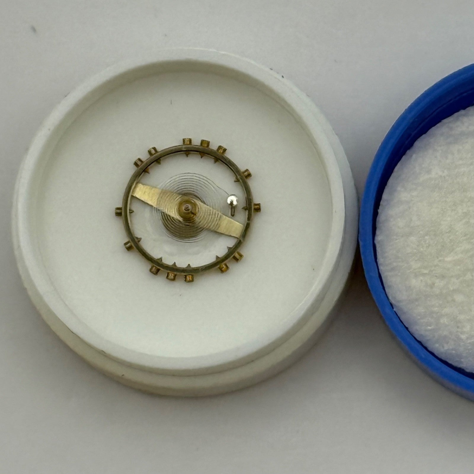 Kurtz 570 Balance Wheel Complete And Spring 5 1/4''' 808 Watch Movement Parts 