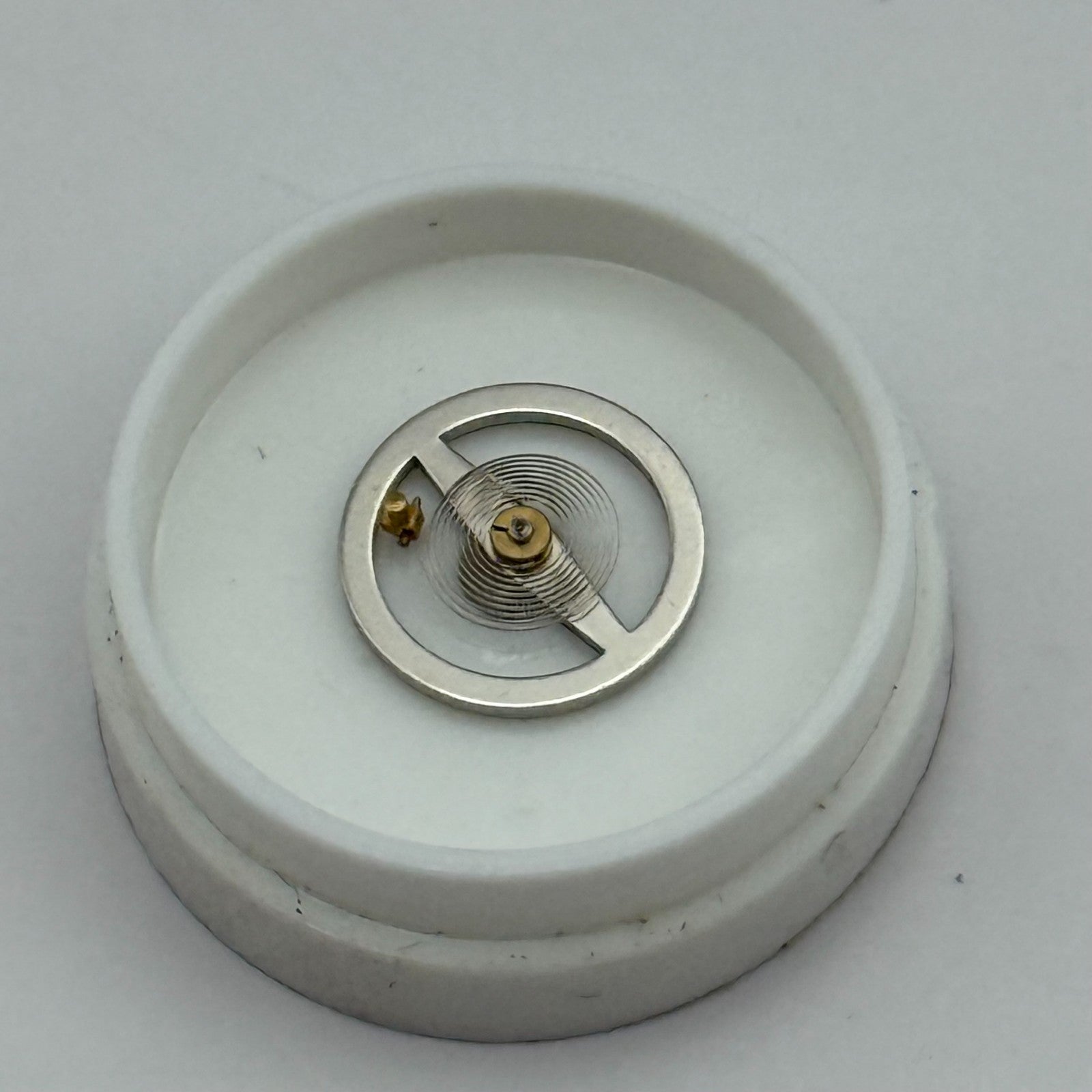 OC R7 Balance Wheel Complete And Spring 10½’’’ 1534 Watch Movement Parts NOS
