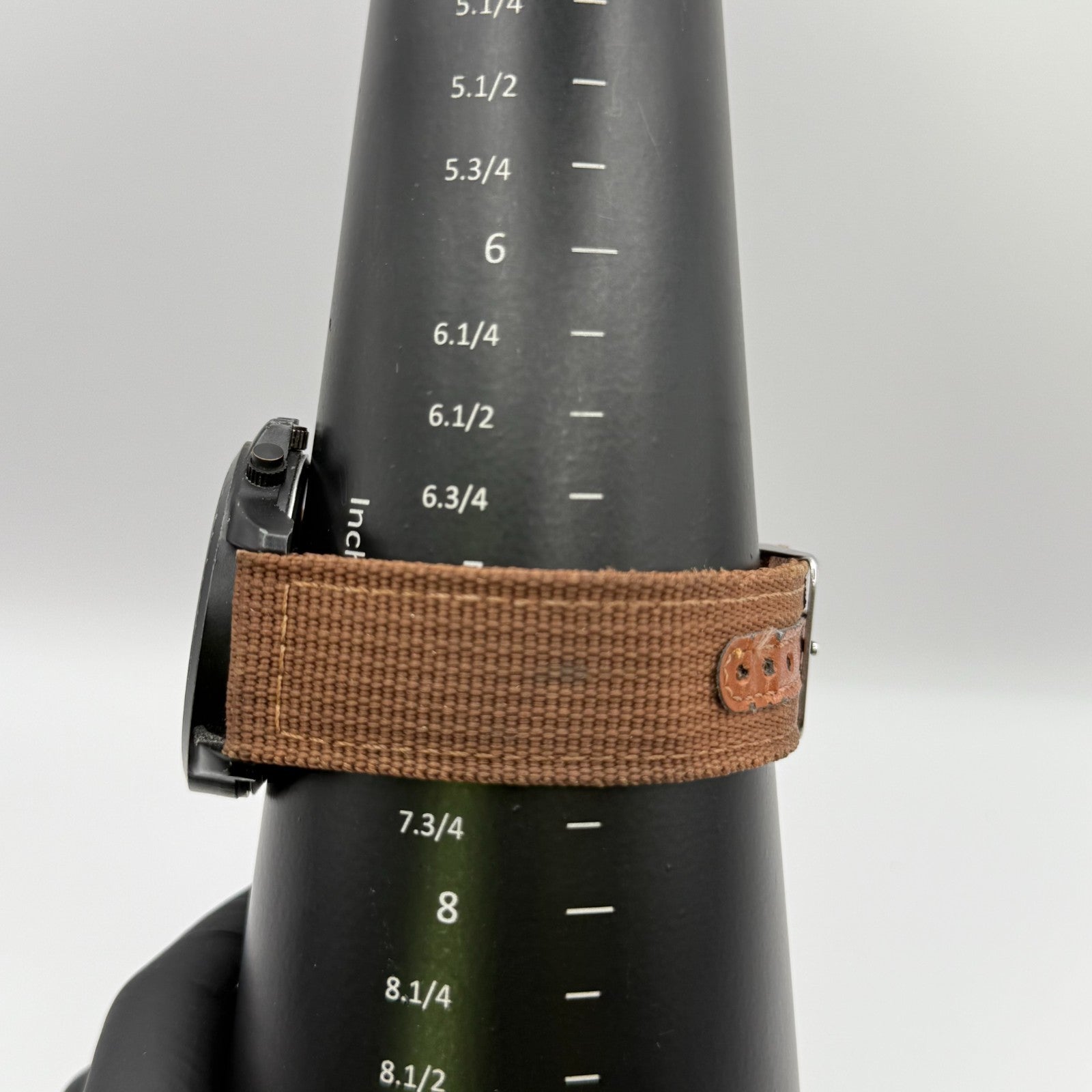 Xinew Men’s Quartz Chronograph Watch Calendar Dial Brown Strap Working 42mm