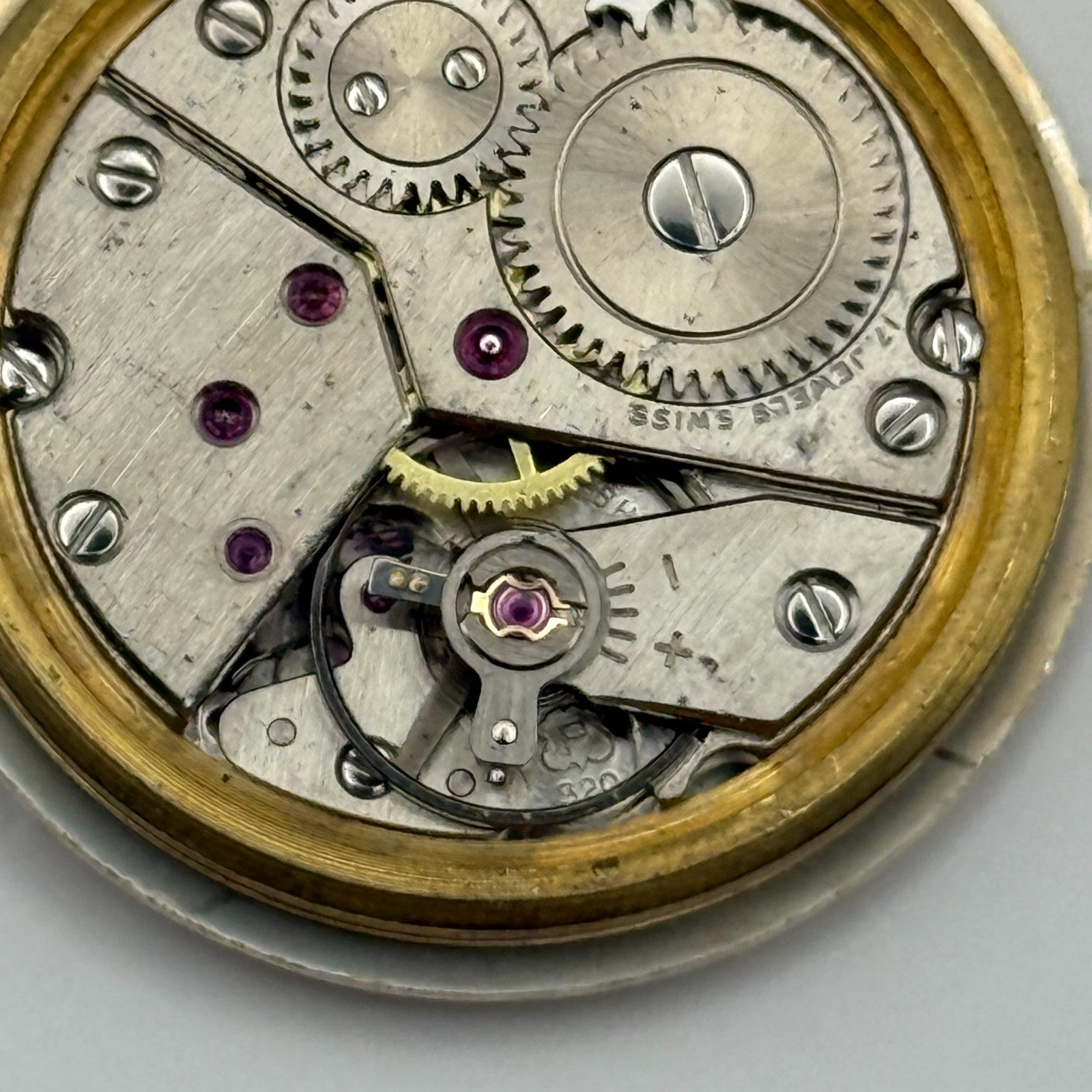 Peseux 320 Watch Movement Avia Manual Wind Vintage Swiss 17 Jewels Parts 30.4mm
