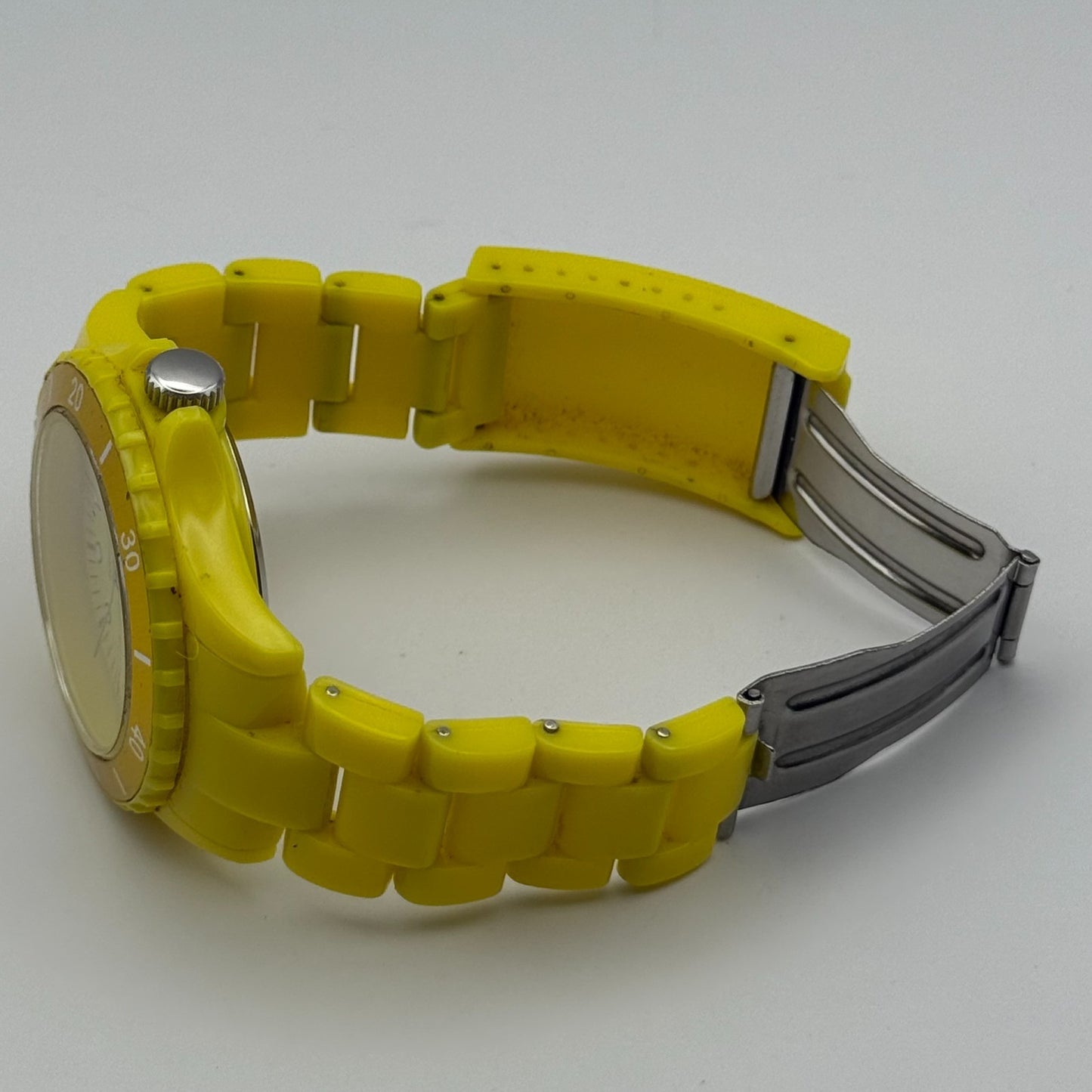 Identity London Unisex Kids Yellow Quartz Watch Bracelet Working 42mm