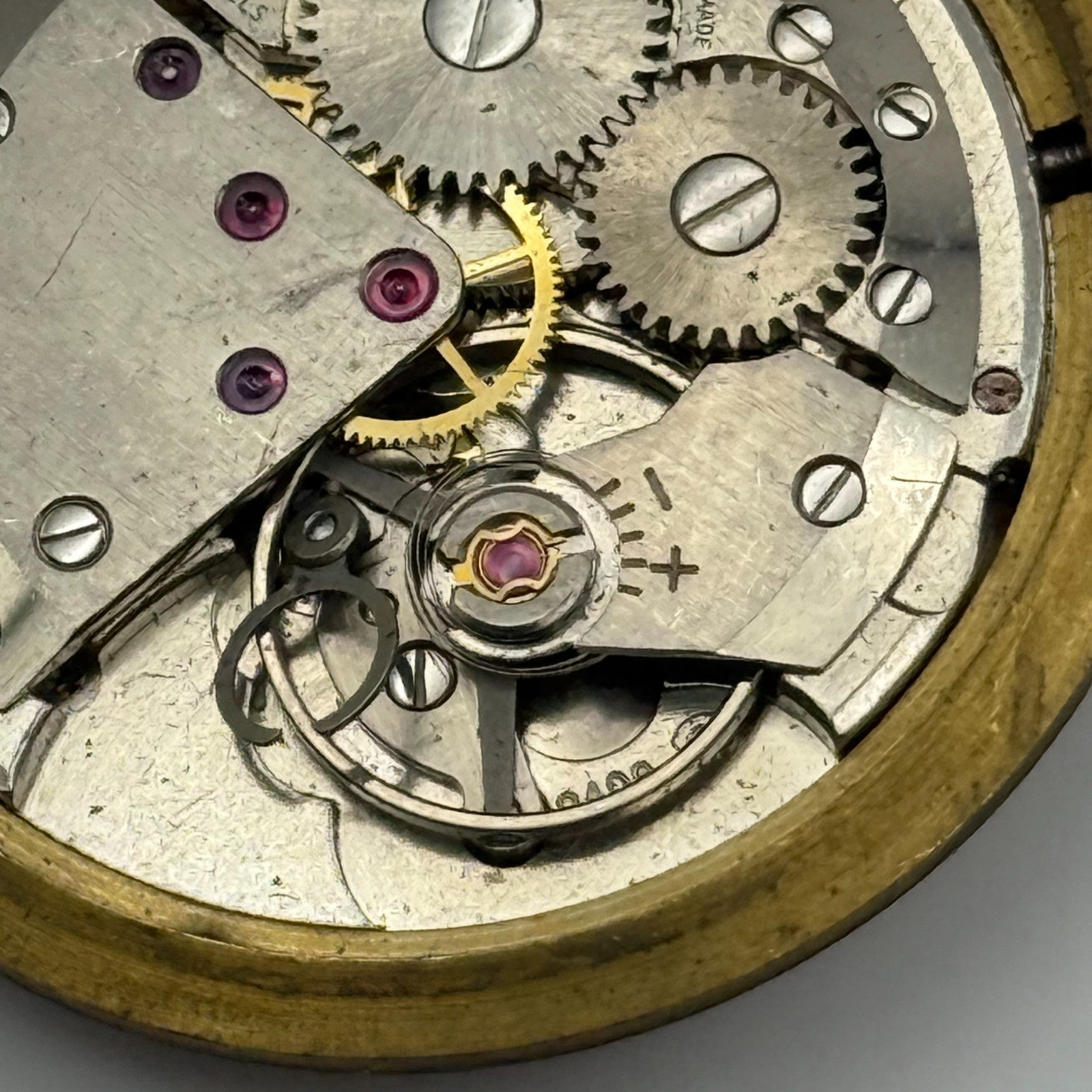 ETA 2408 Watch Movement Avia Manual Wind Vintage Swiss Parts Repair 31.4mm