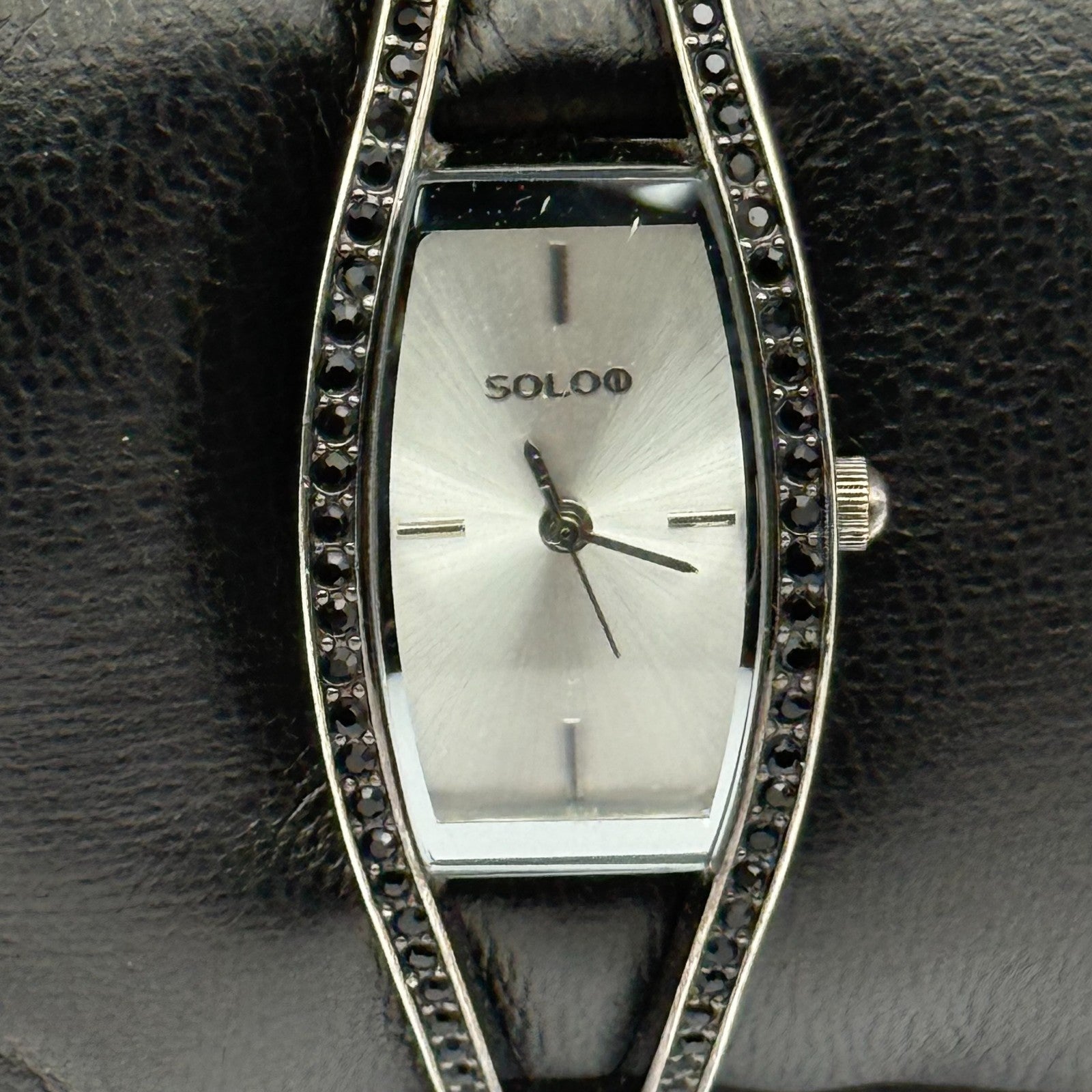 Solo Ladies Quartz Watch Silver Dial Crystal Accents Bracelet Working 20mm