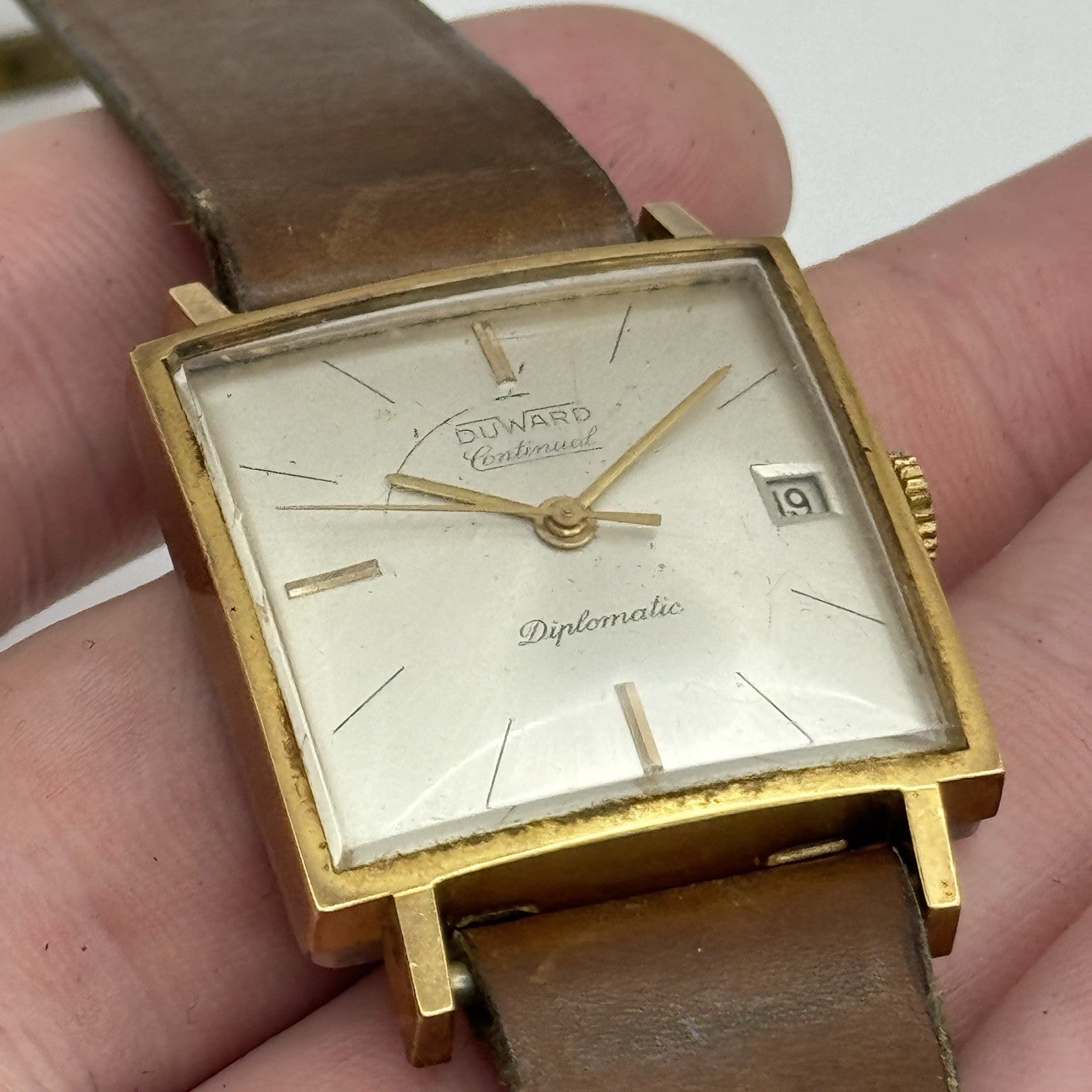 28mm Duward Diplomatic ETA 2472 Automatic Square Vintage Watch RESTORE PARTS