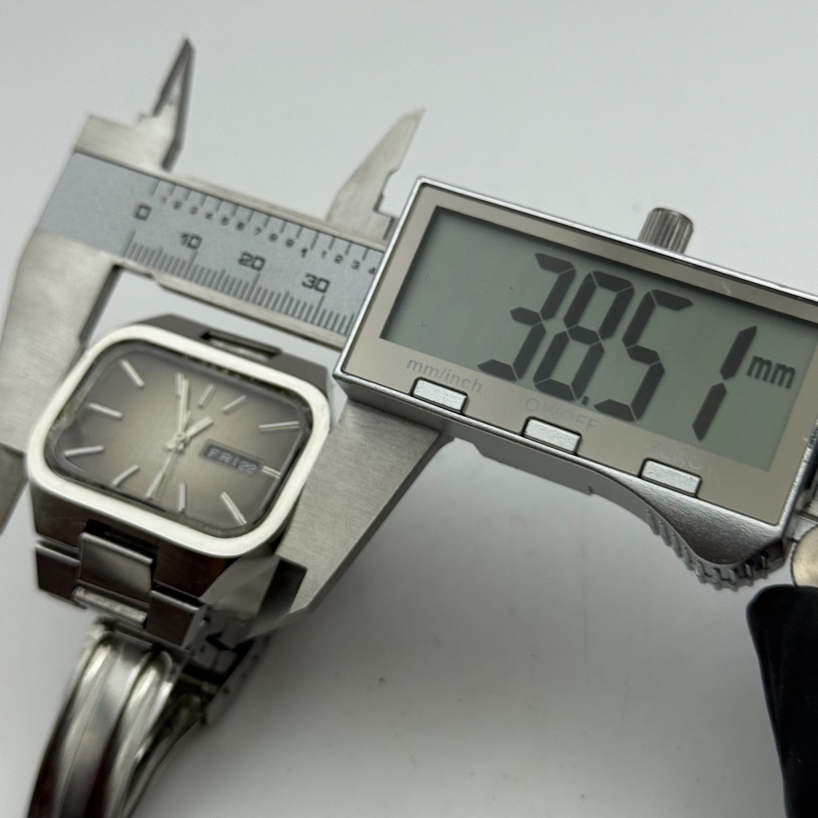 38mm Men’s Rare Vintage Rotary TV Case Automatic Swiss Date Watch PARTS REPAIR