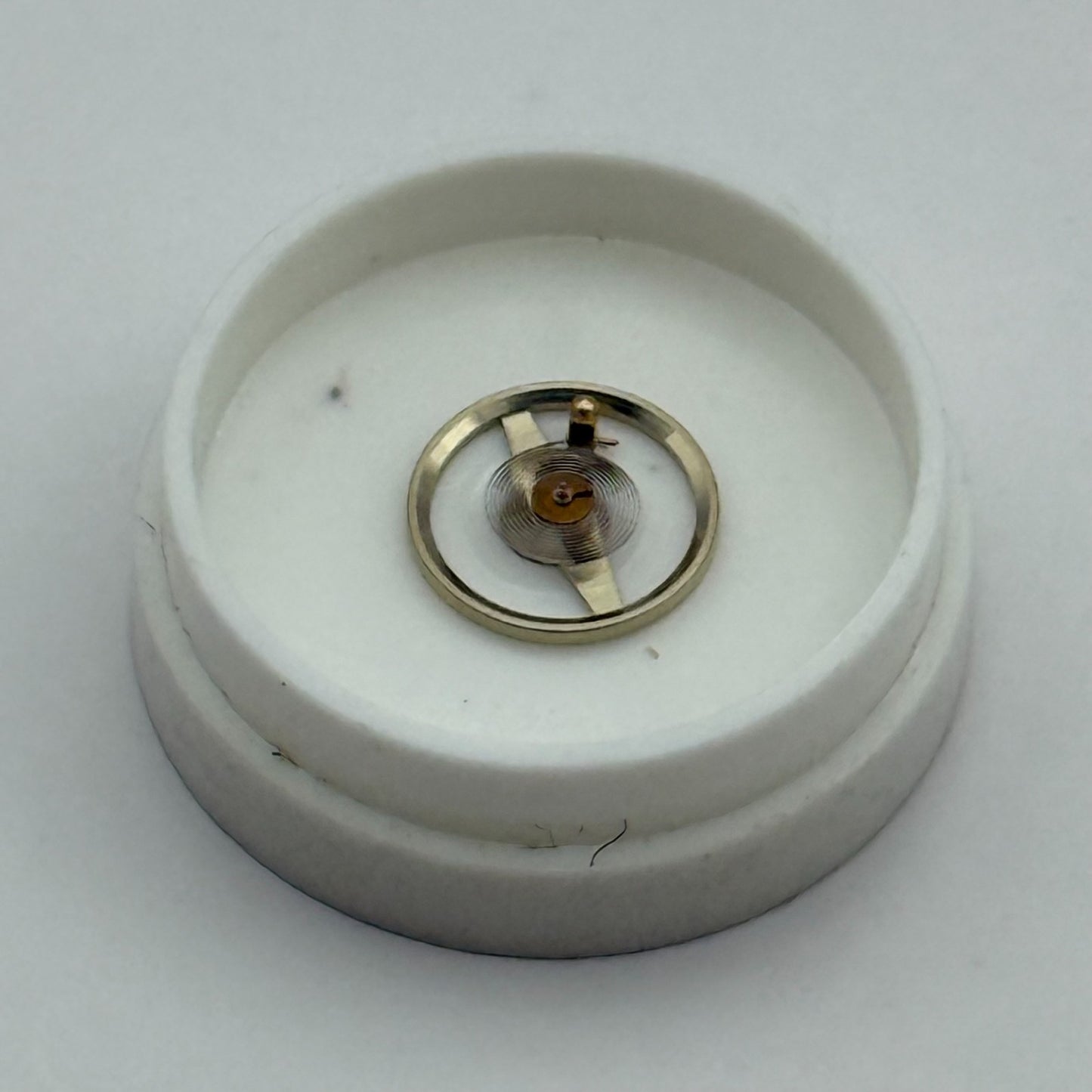 BFG 930 Balance Wheel Complete And Spring 7¾’’’ pl 1310 Watch Movement Parts NOS