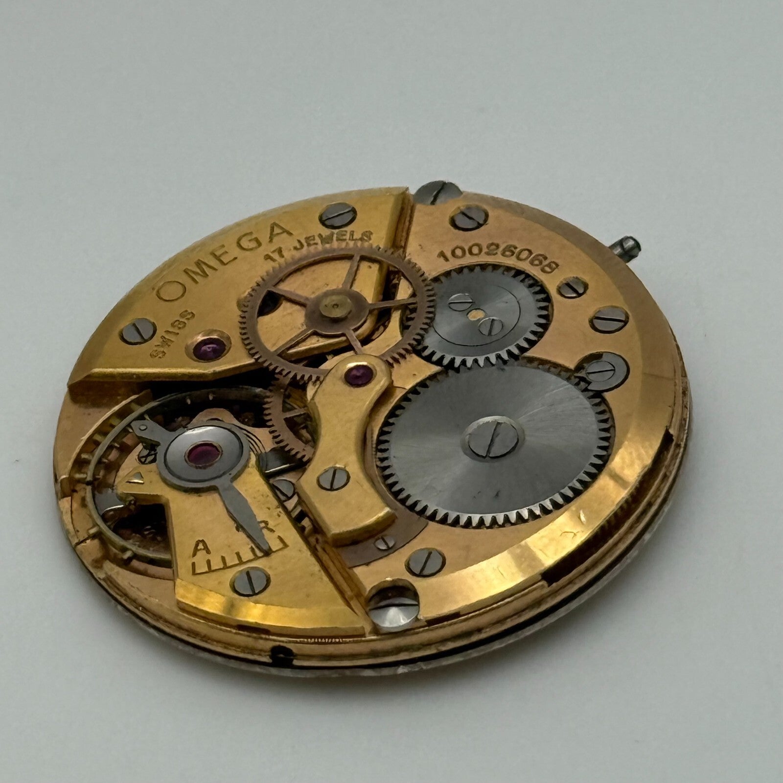 28.6mm 1940s Vintage Omega 28SC Swiss Manual Wind Watch Movement PARTS REPAIR