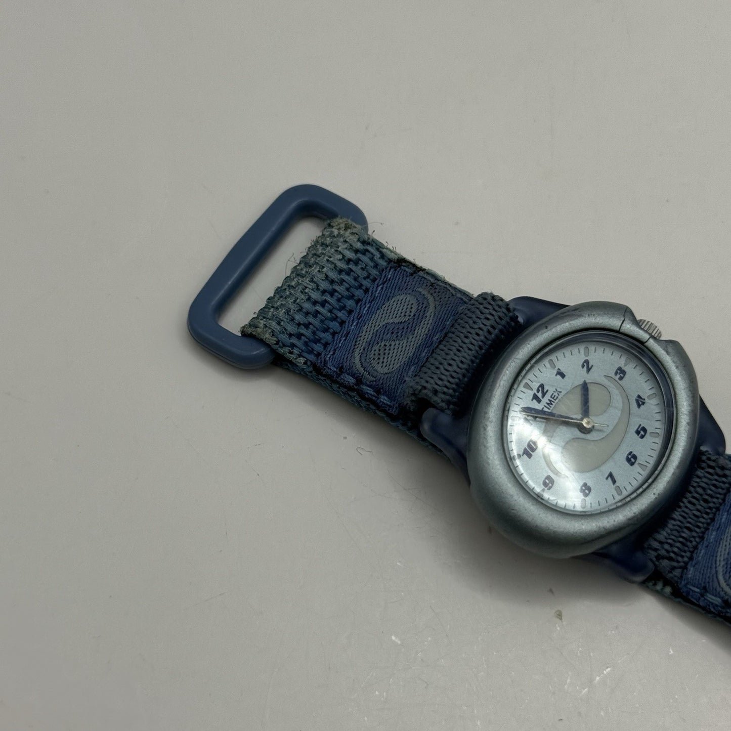 29mm Working Vintage Ladies Timex CR 1216 Blue Dial Strap Quartz Watch