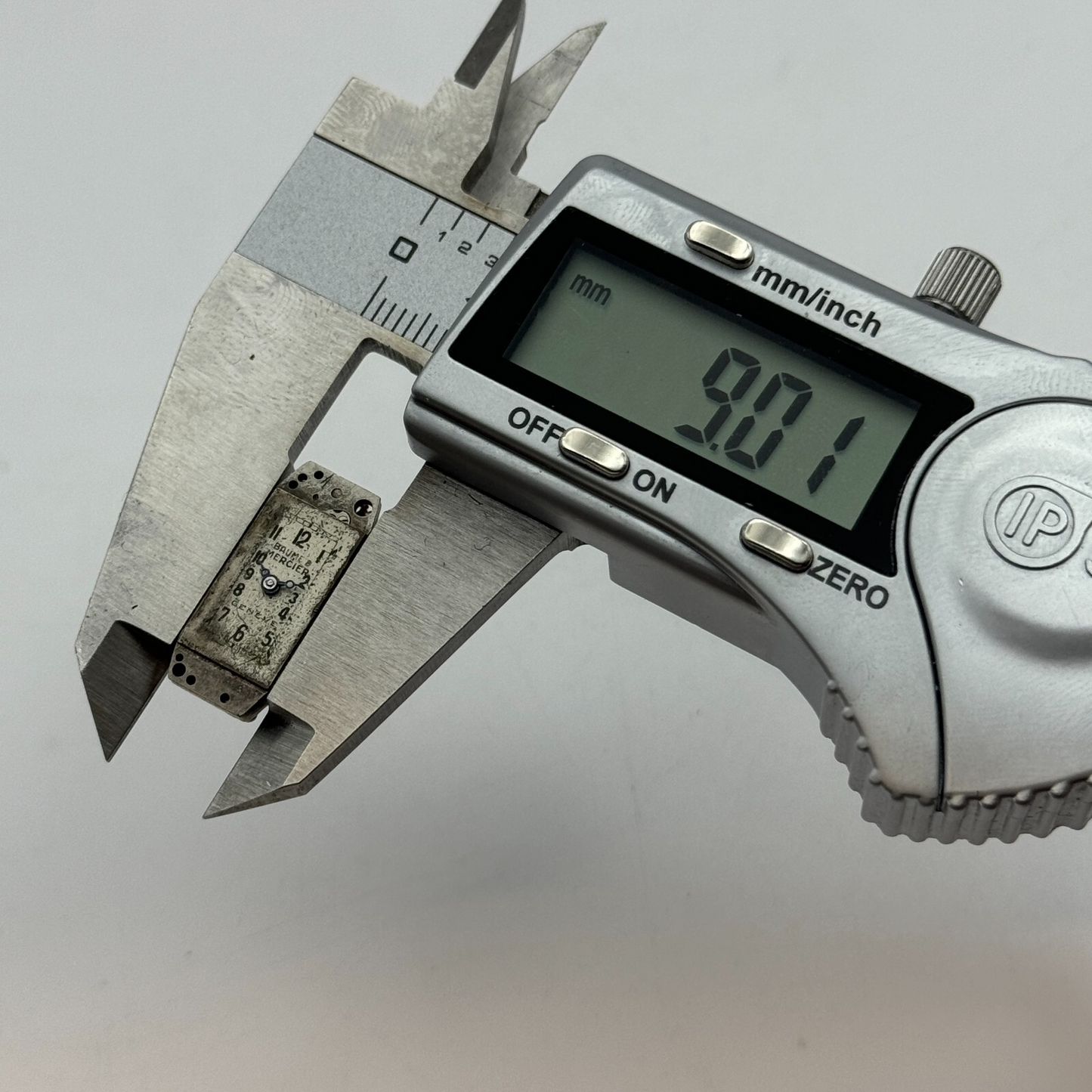 9mm Ladies Baume Mercier B&M FHF Manual Wind Watch Movement Swiss Vintage PARTS