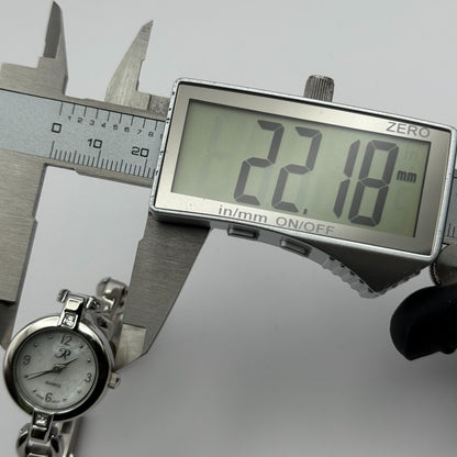 R Ladies Quartz Watch Silver Tone Bracelet Working 22mm New Battery