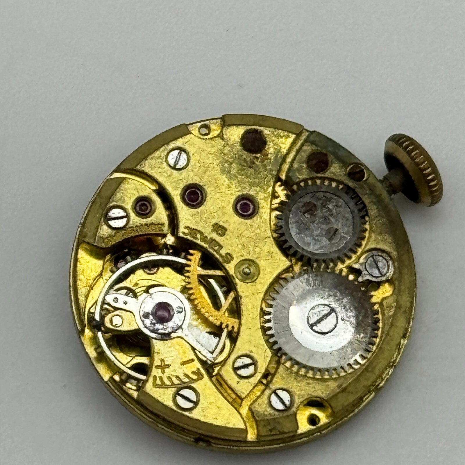 19.7mm Thomas Russell & Son Revue Manual Wind Watch Movement Swiss Vintage PARTS