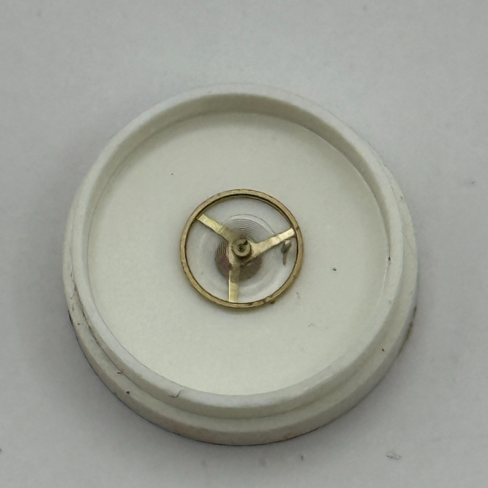 FEF 6620 Balance Wheel Complete And Spring 5½’’’ 1449 M Watch Movement Parts NOS