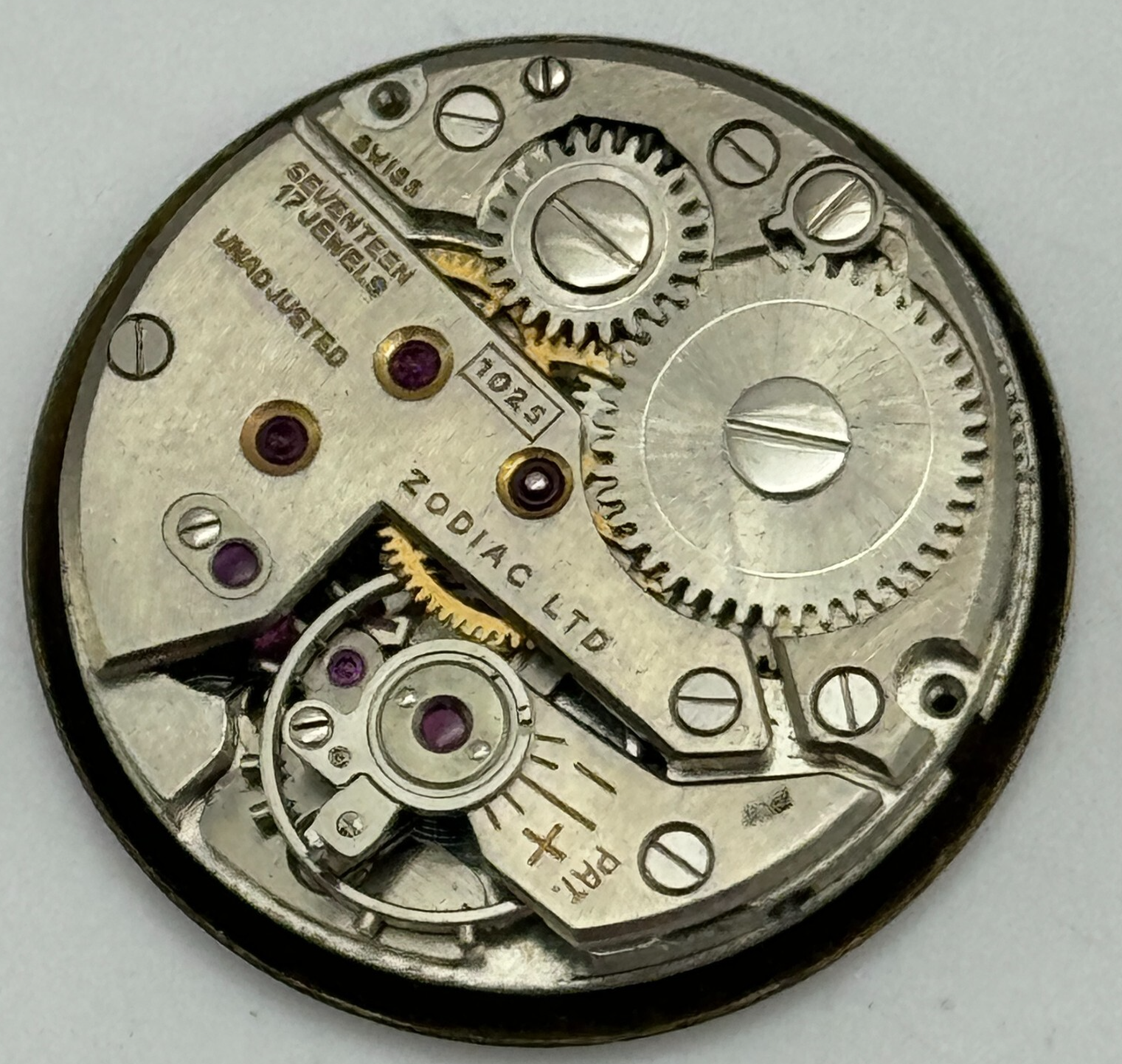 23.6mm Zodiac Cal 1025 Manual Wind Watch Movement Swiss Vintage PARTS SPARES