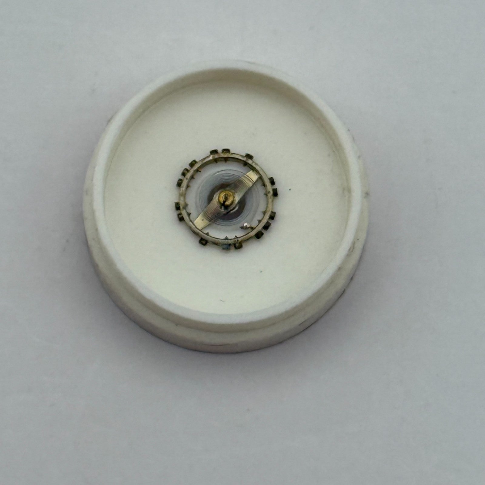 AS 976 1012 Balance Wheel Complete And Spring  532 M Watch Movement Parts NOS