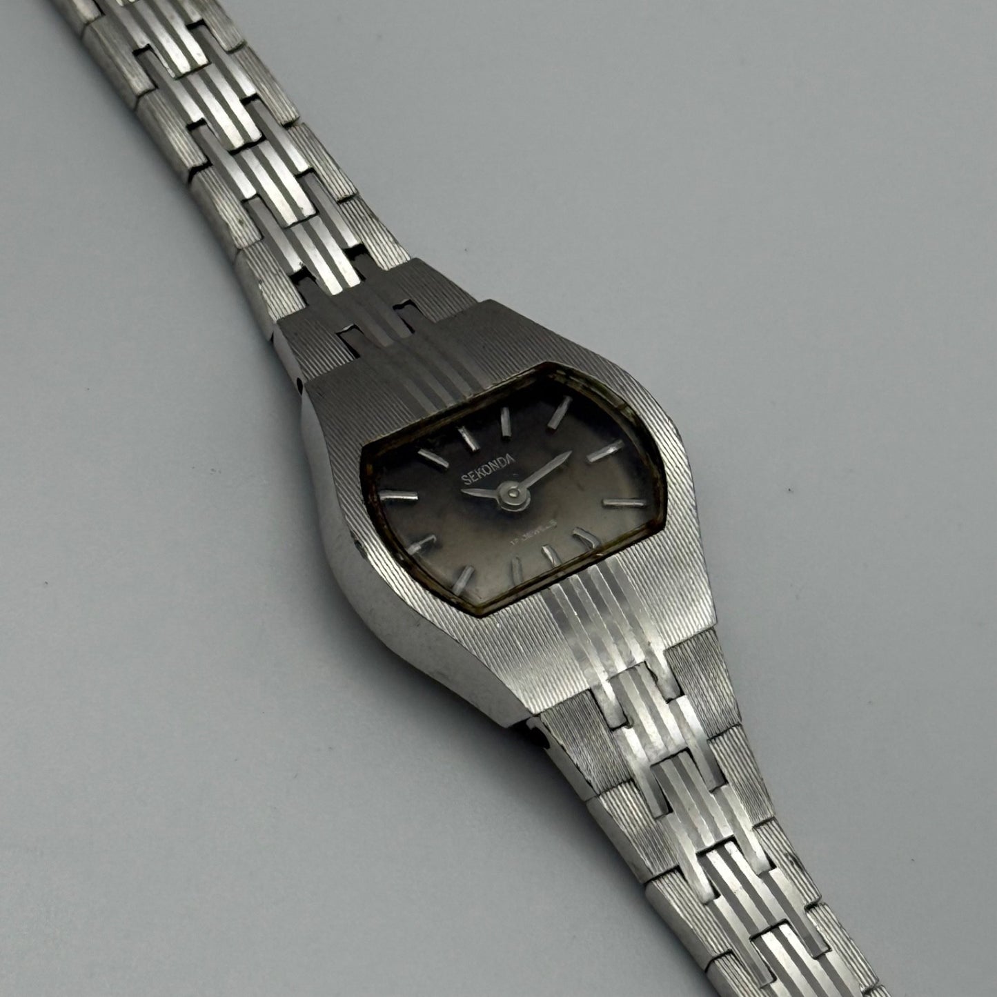 20mm Vintage Sekonda 17 Jewels USSR Soviet Manual Wind Watch PARTS / REPAIR