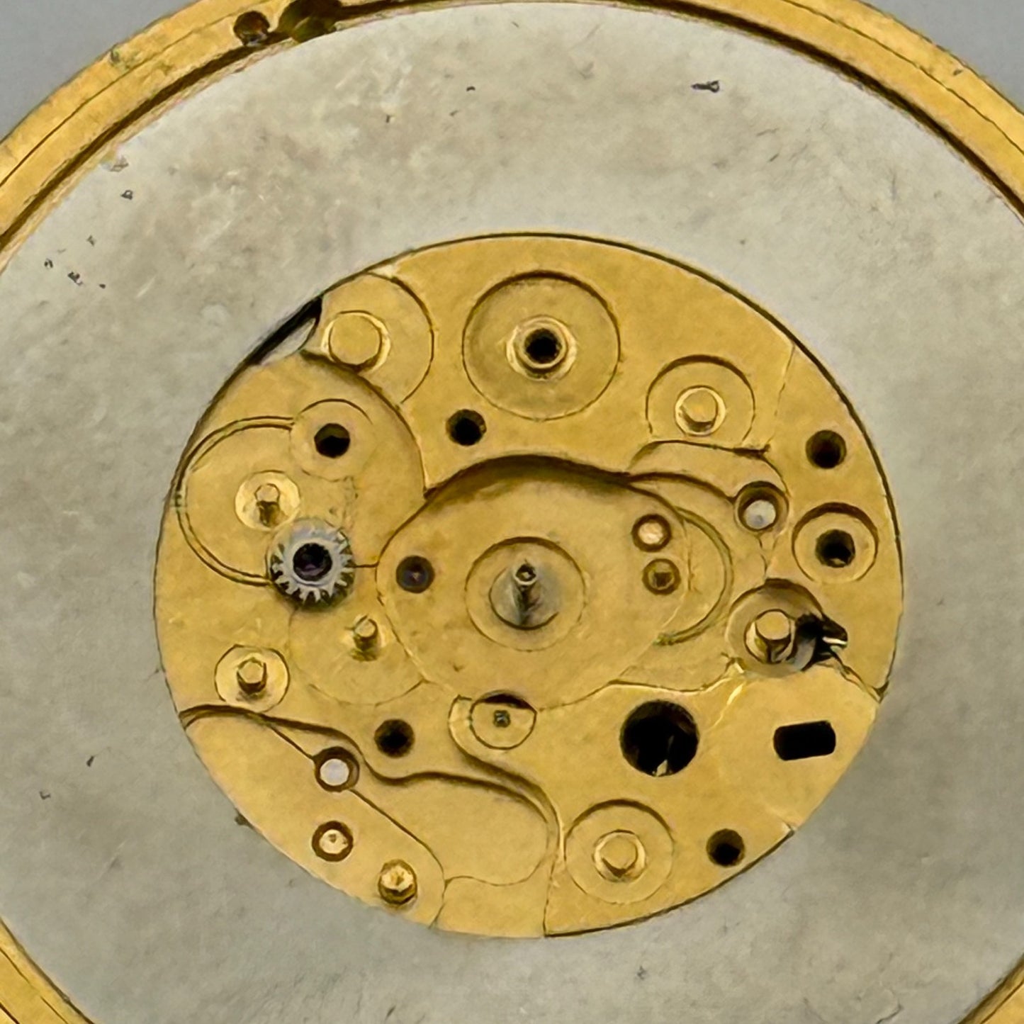 Omega 1434 Quartz Watch Movement 6 Jewels Swiss Vintage Parts Repair 23.8mm