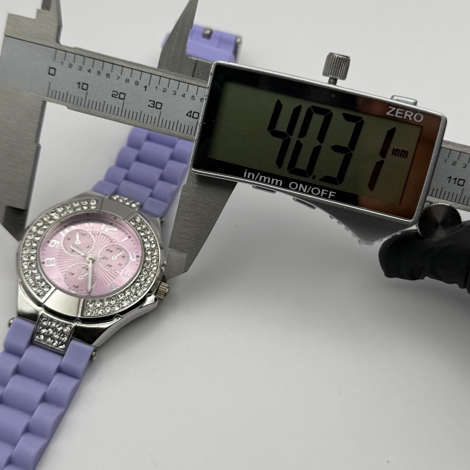 Eve Mon Crois Ladies Quartz Watch Subdial Crystal Accents Japan Working 40mm