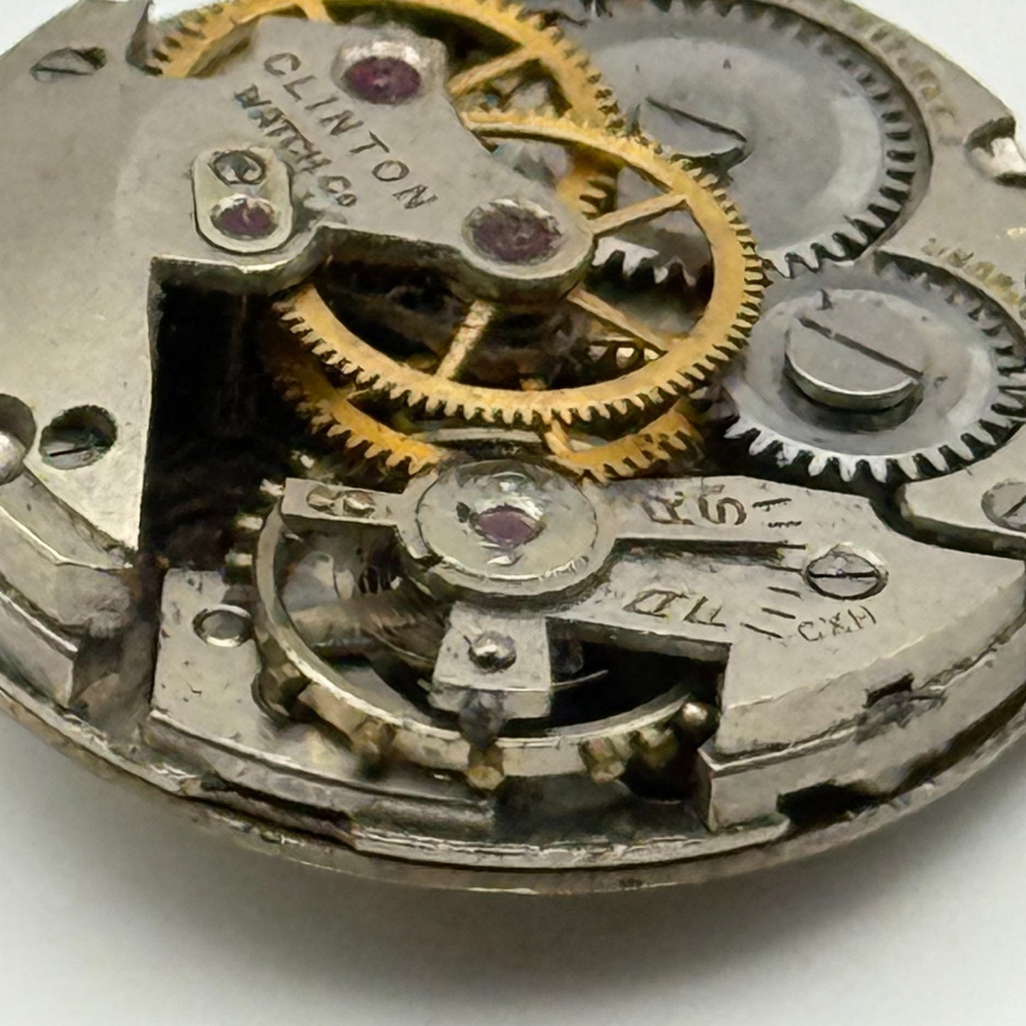 Clinton Sweep Seconds Watch Movement Running Manual Wind Vintage Parts 19.7mm