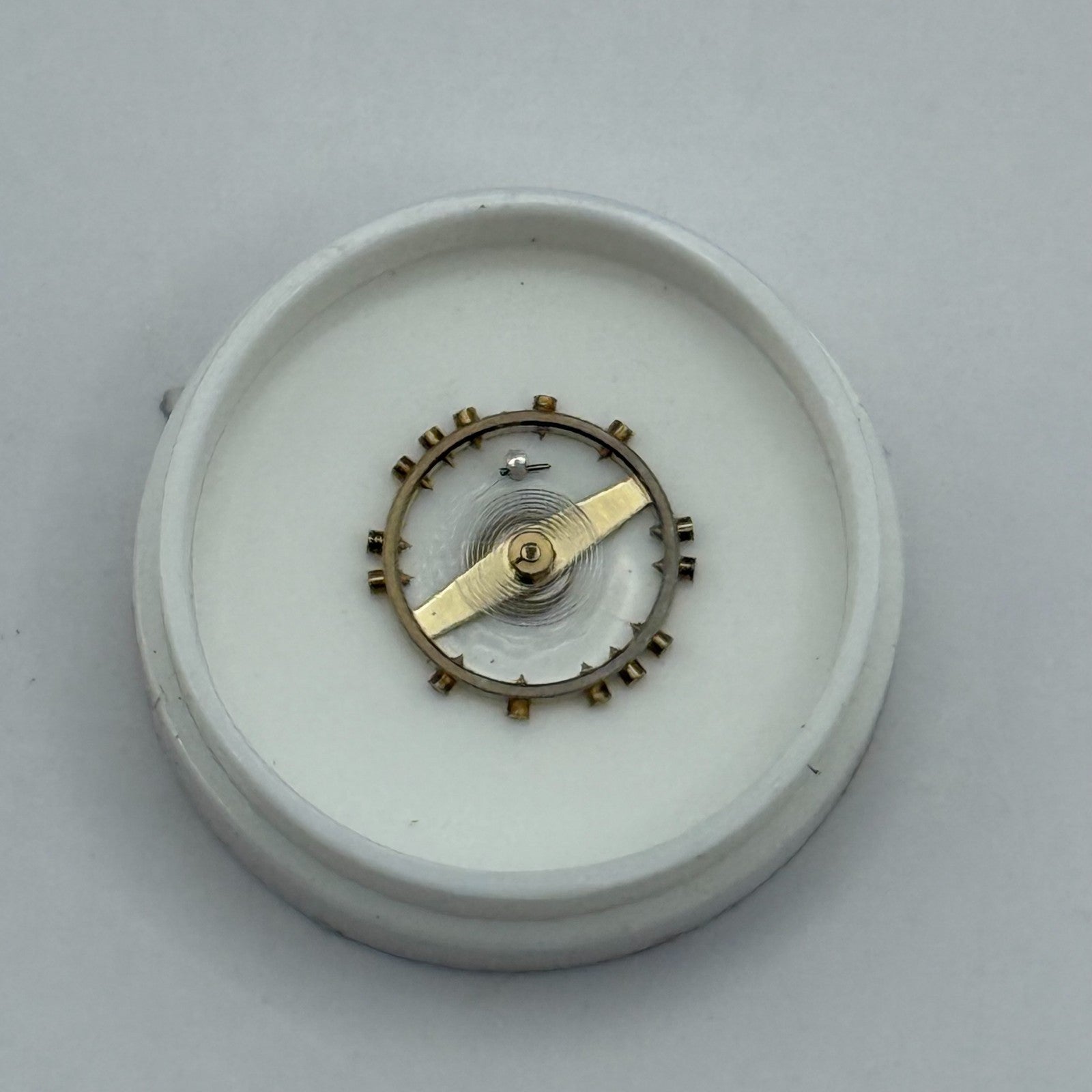 FEF 370 371 Balance Wheel Complete And Spring  176 Watch Movement Parts NOS