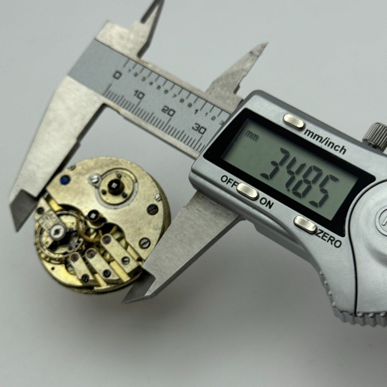 36.2mm Unidentified Antique Key Wound Pocket Watch Movement PARTS REPAIR SPARES