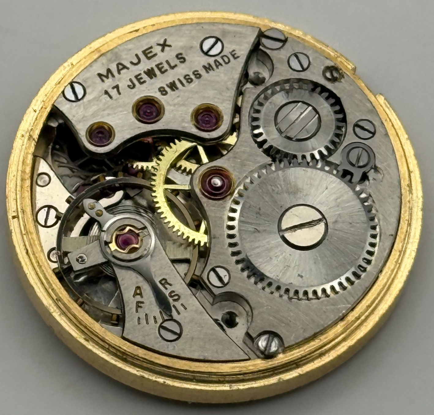 Majex Buren 370 Watch Movement Manual Wind Vintage Swiss 17 Jewels Parts 25.9mm