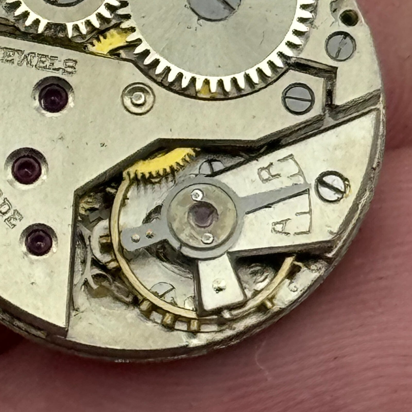 19.7mm Avia Dennison Denisteel Manual Wind Swiss Watch Movement Vintage PARTS