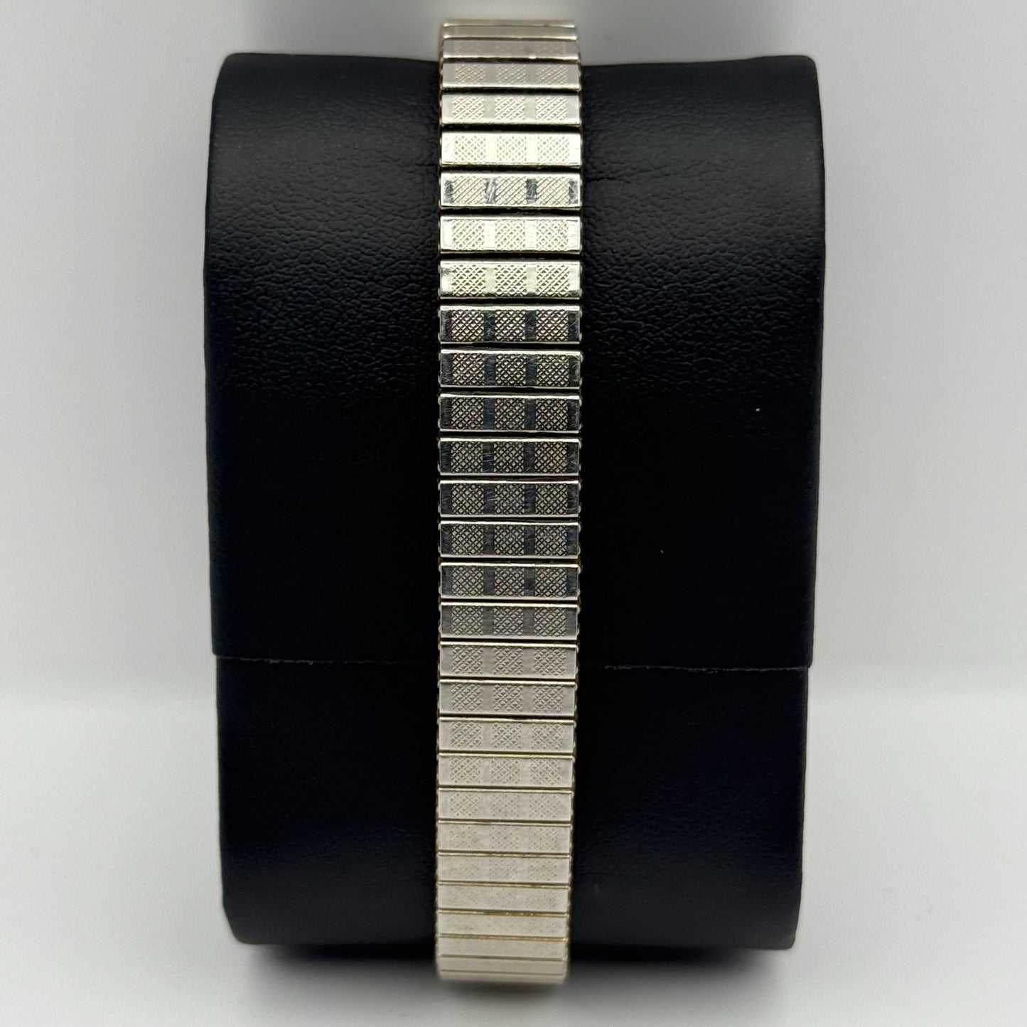 Citizen Ladies Quartz Watch White Dial Two Tone Stretch Band Japan Working 23mm