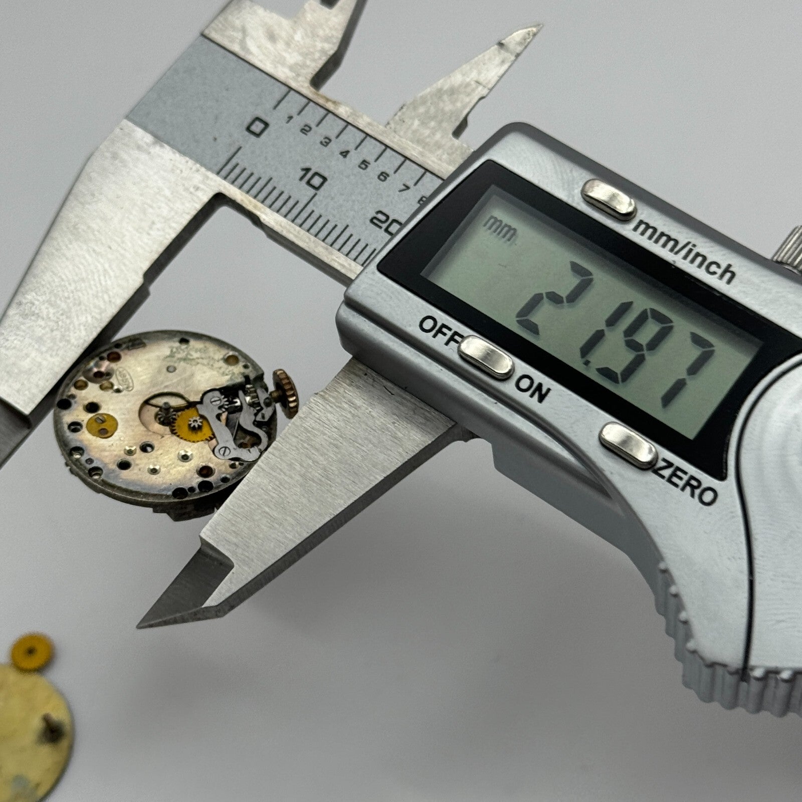 22mm AS 574 A Schild 15 Jewels Manual Wind Watch Movement Swiss Vintage PARTS