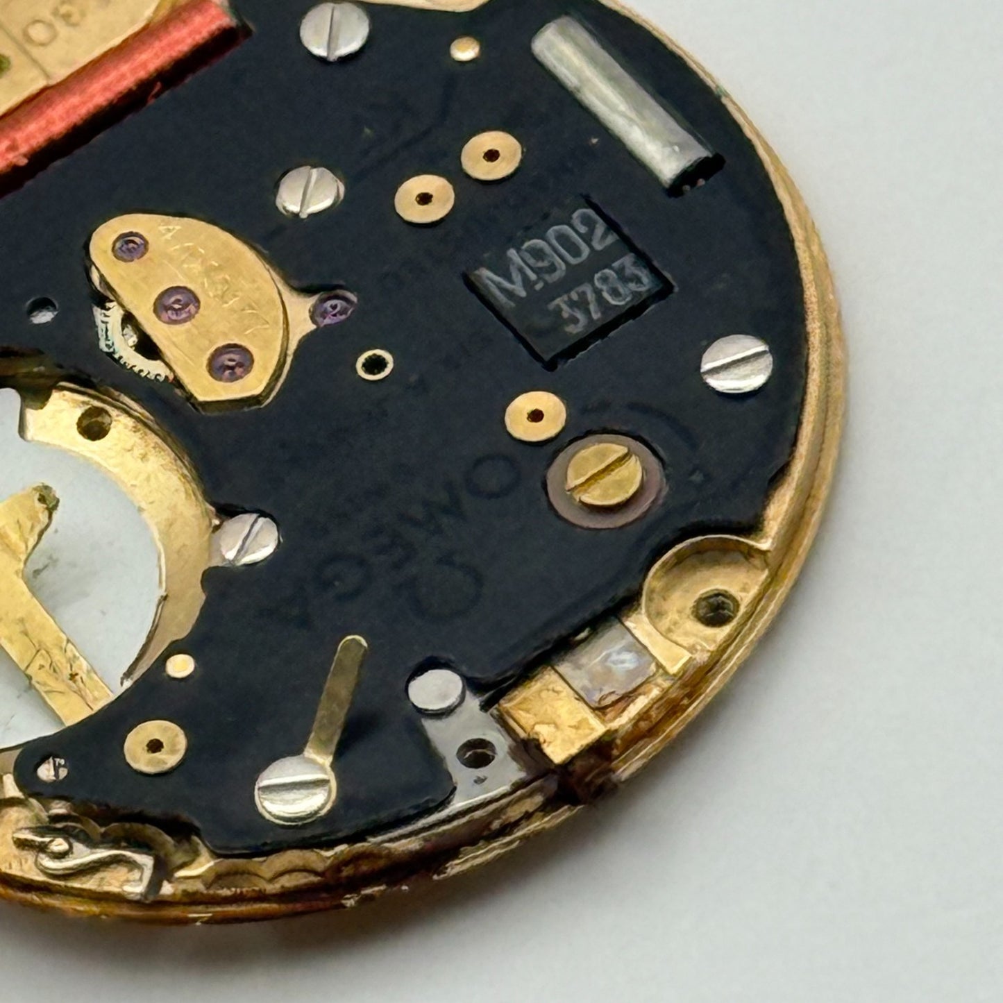 Omega 1430 Quartz Watch Movement 6 Jewels Swiss Vintage Parts Repair 23.8mm