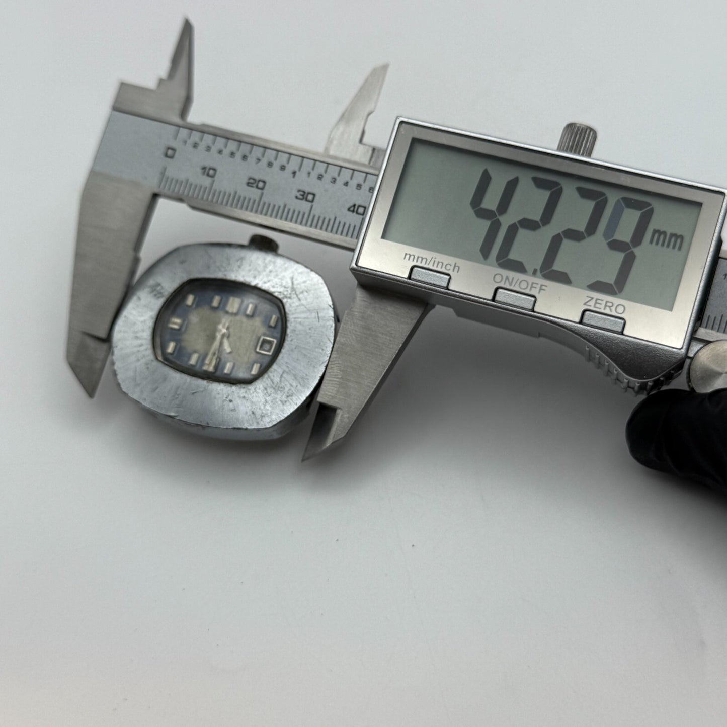 36mm Men’s Vintage Cronel Shock Protected Date Dial Swiss Watch PARTS REPAIR