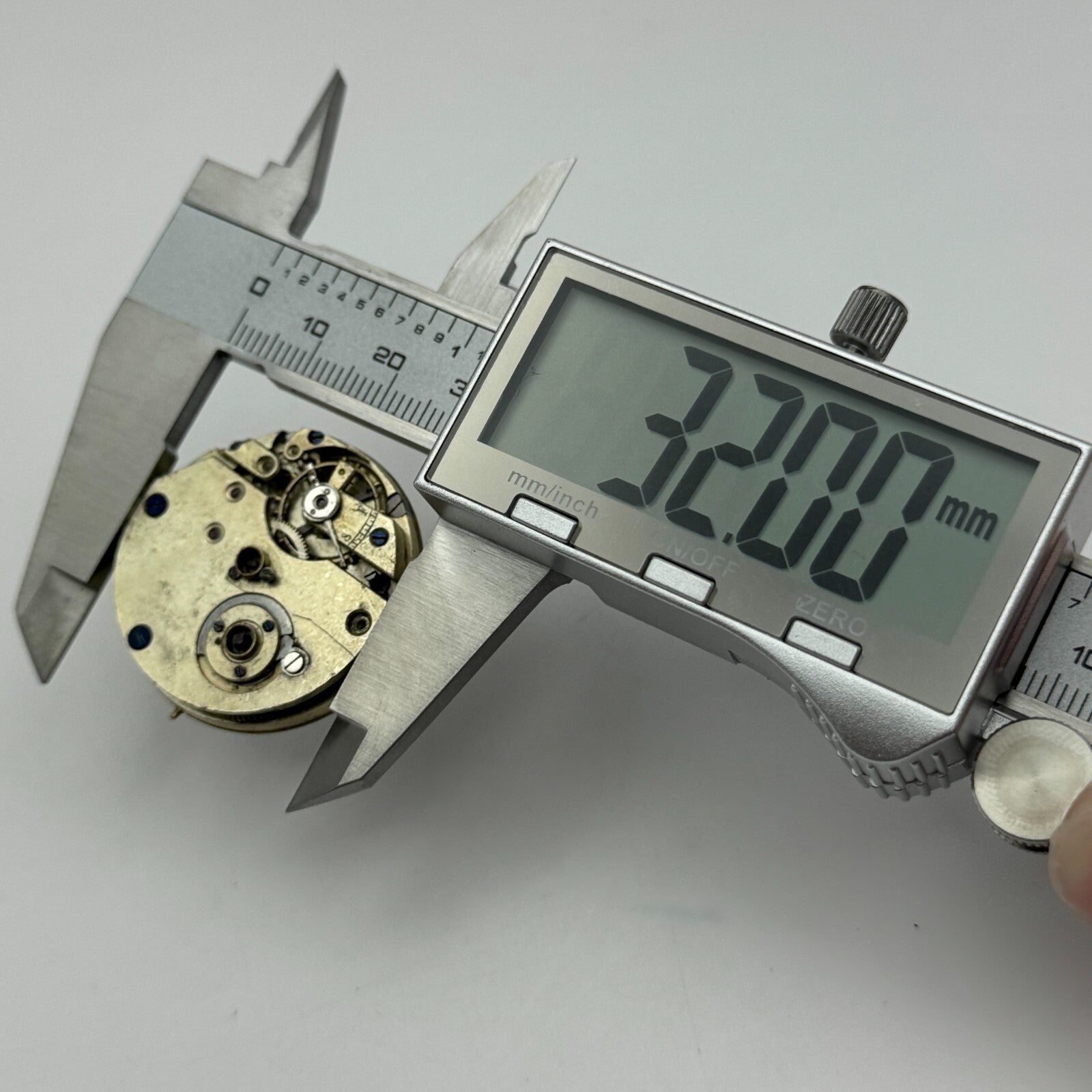 33.7mm Antique Unidentified Key Wound Pocket Watch Movement Dial PARTS REPAIR