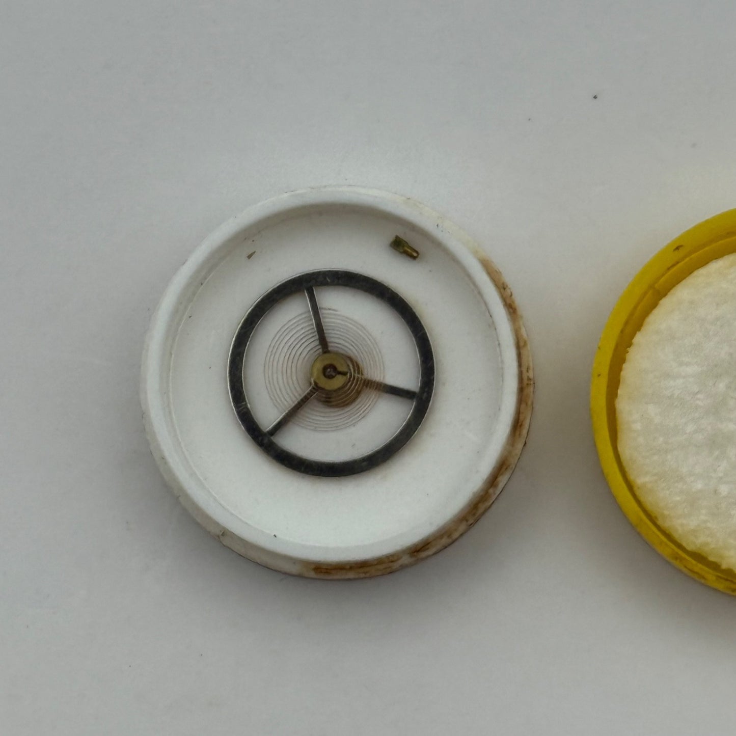 BFG 856 Balance Complete DGT Renata 64 Watch Movement Parts Vintage DAMAGED