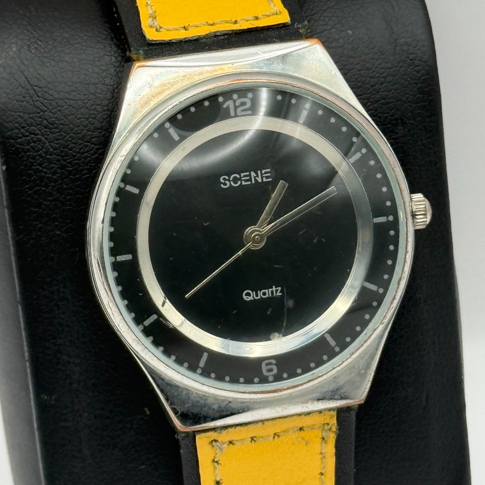 Scene Ladies Quartz Watch Black Dial Yellow Leather Strap Working 32mm