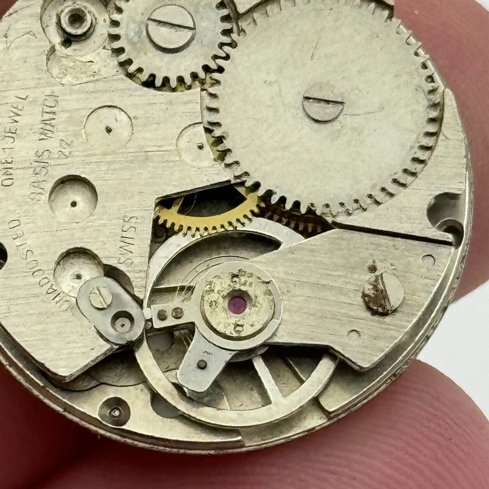 23.6mm Lucerne Basis Watch ZZ Manual Wind Swiss Watch Movement Vintage PARTS