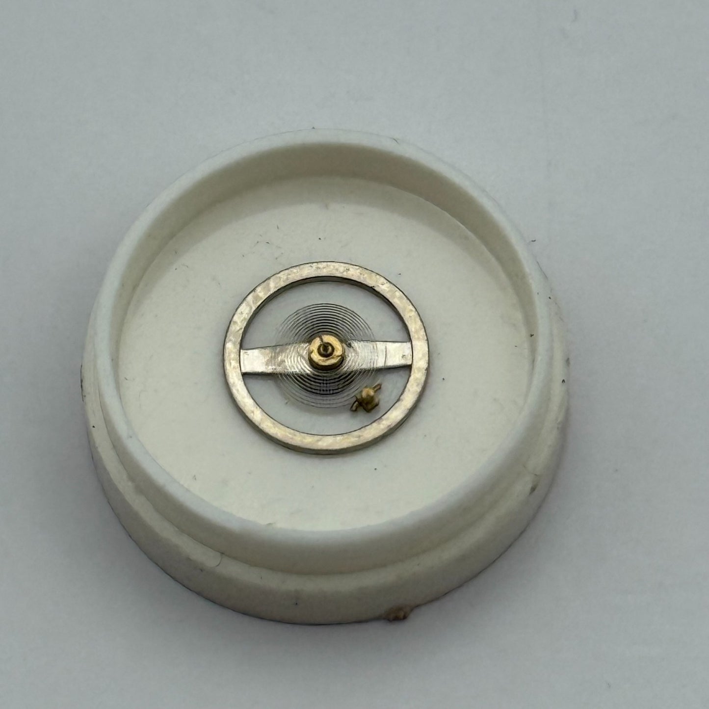 BFG 910 Balance Wheel Complete And Spring 825 Renata Watch Movement Parts NOS 