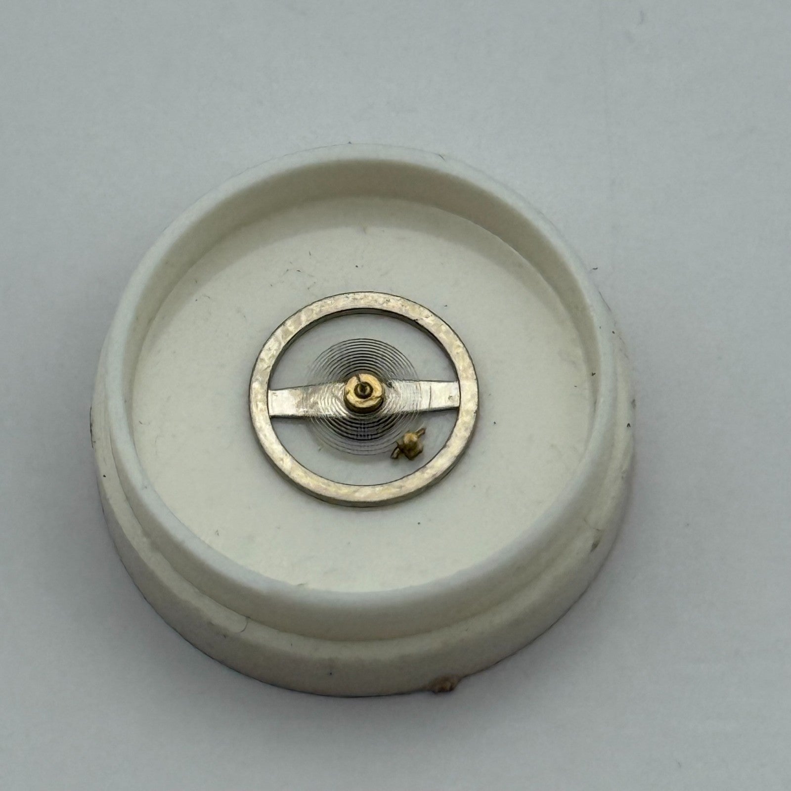 BFG 910 Balance Wheel Complete And Spring 825 Renata Watch Movement Parts NOS 