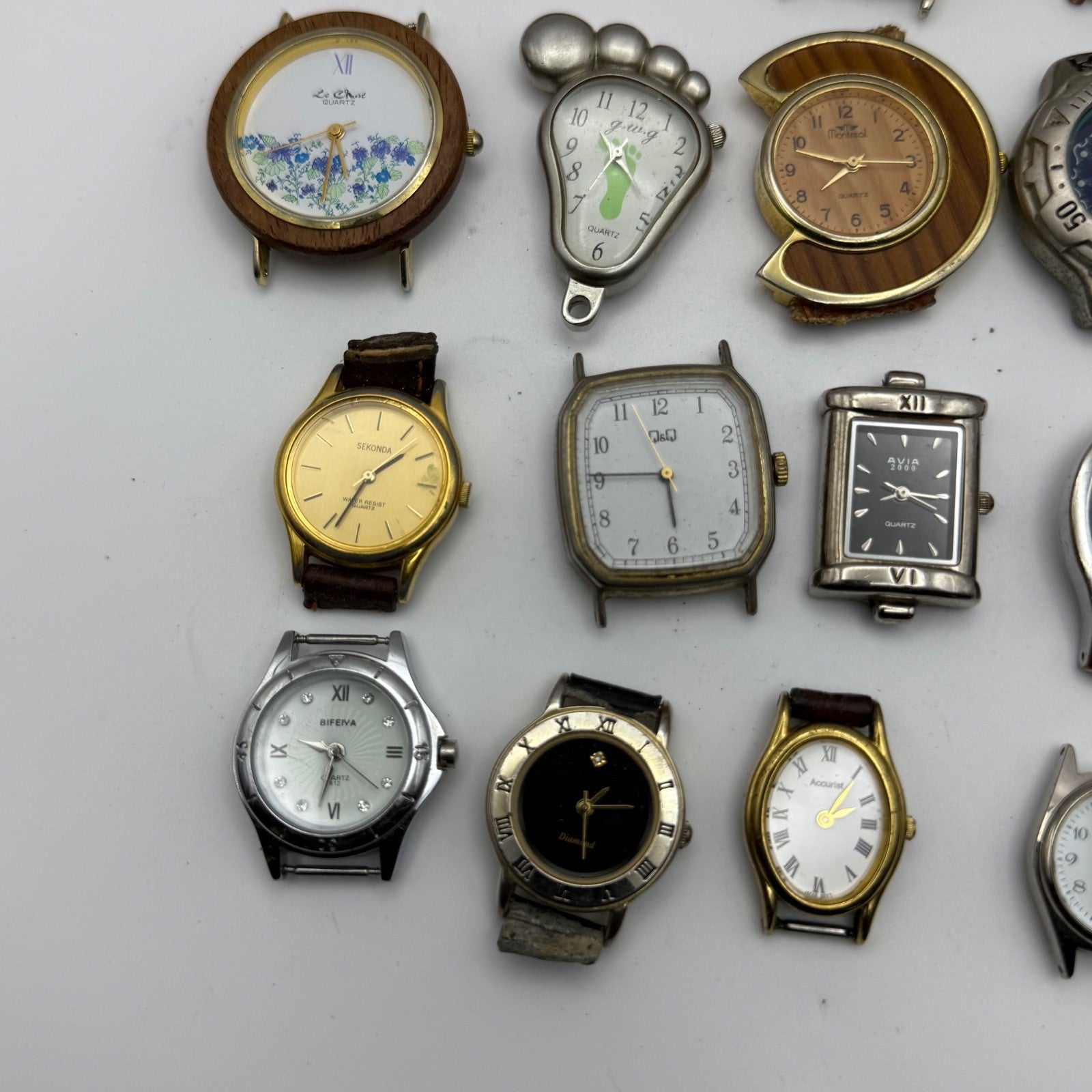Bundle Of 16 Quartz Watches Modern / Vintage Untested Parts / Repair / Crafts