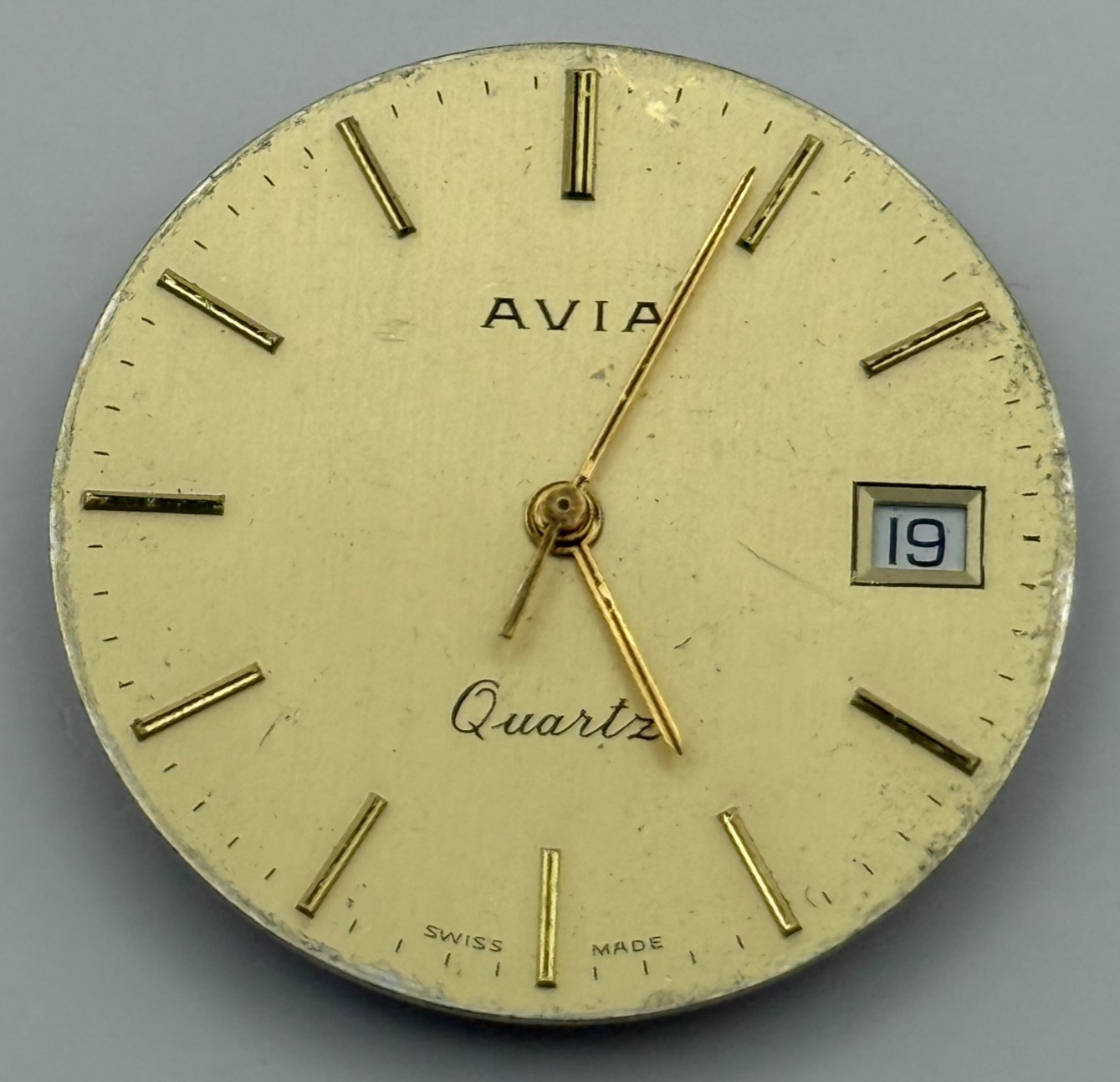 ESA ETA 944.111 Quartz Watch Movement Avia Date Vintage Swiss Parts Repair 26mm