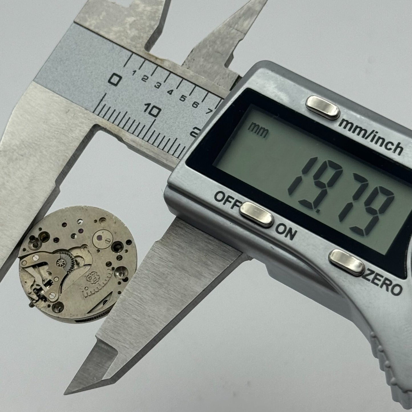 19.7mm Derby D 40 Manual Wind 15 Jewels Watch Movement Swiss Made PARTS SPARES