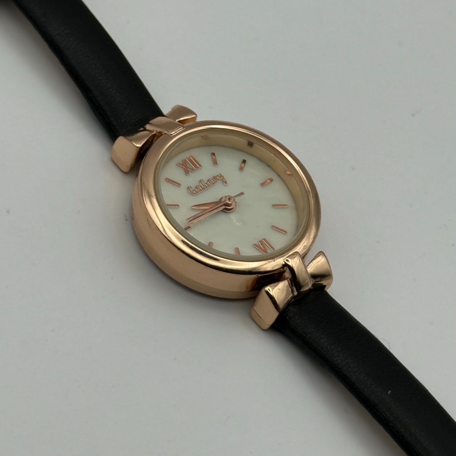 GoGoey Ladies Quartz Watch Mother of Pearl Dial Black Strap Working 24mm