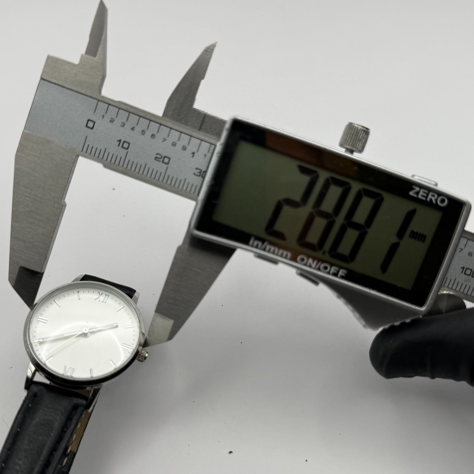 Lowrys Arm Ladies Quartz Watch White Dial Black Strap Japan Working 28mm